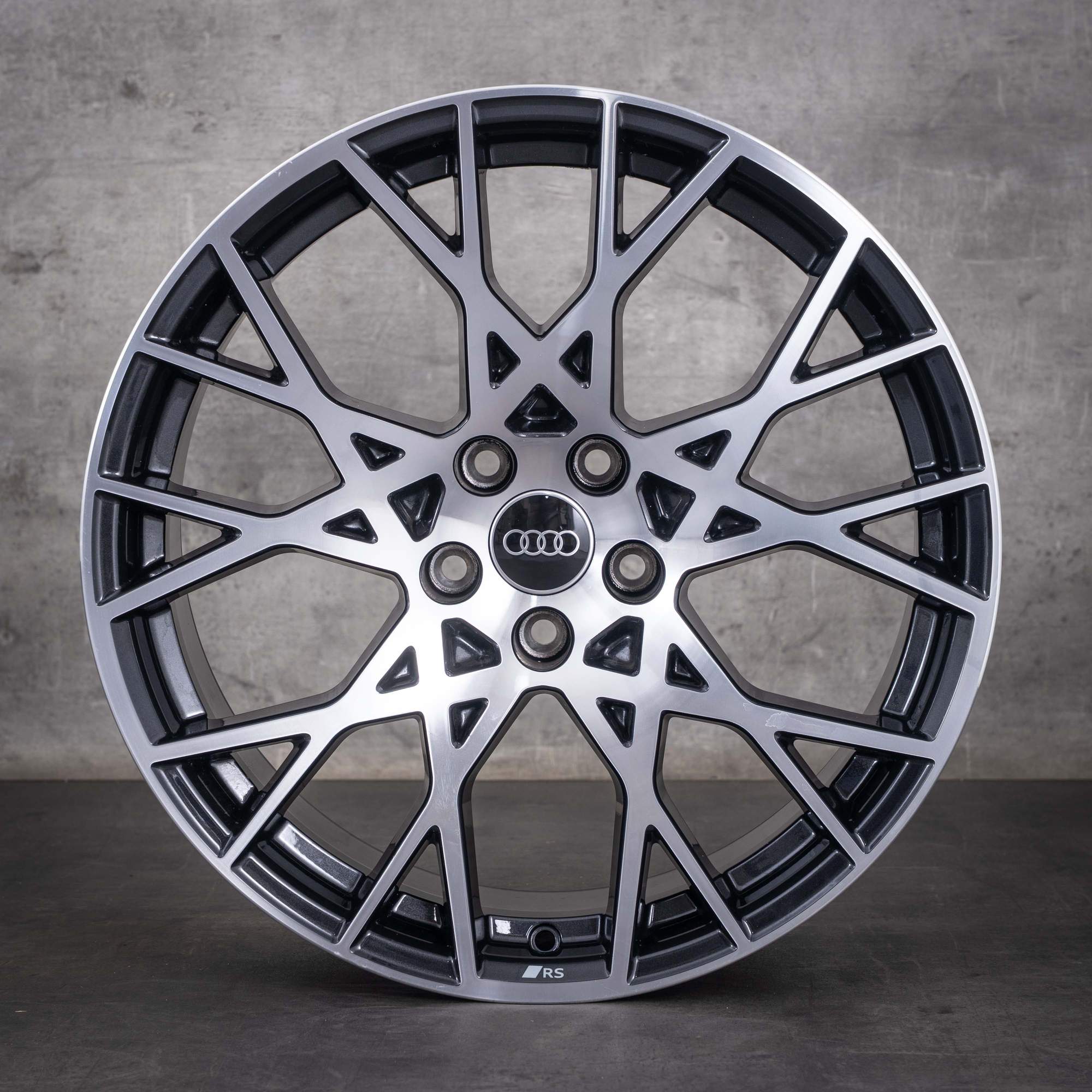 Original Audi RS3 Felgen 19 Zoll 8Y 8Y0601025CK 8Y0601025CL granitgrau glanzgedreht