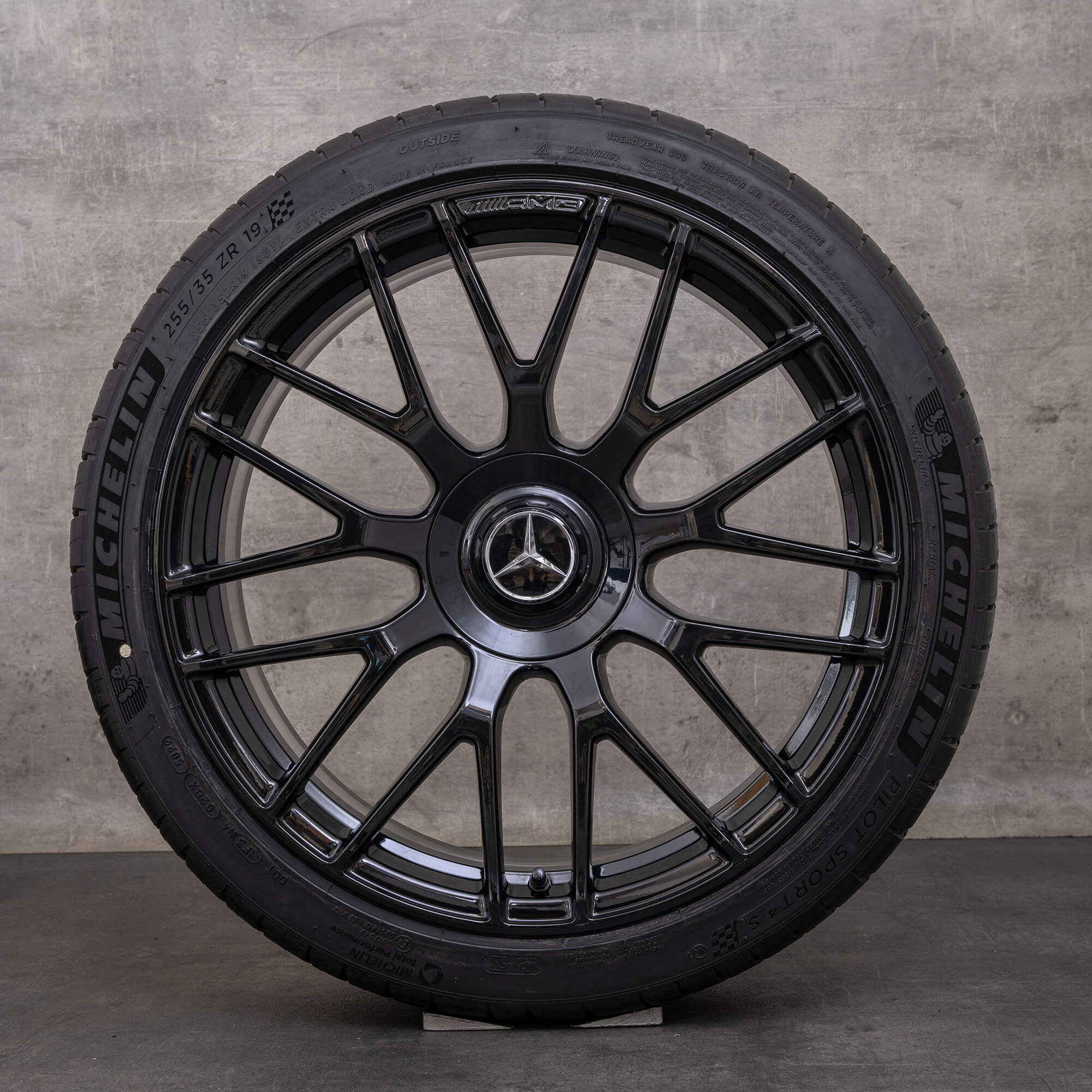 Original Mercedes Benz C-klass C63 & S AMG fälgar 19 20 tum C205 A205 sommarhjul A2054015900 A2054016100 svart glansig