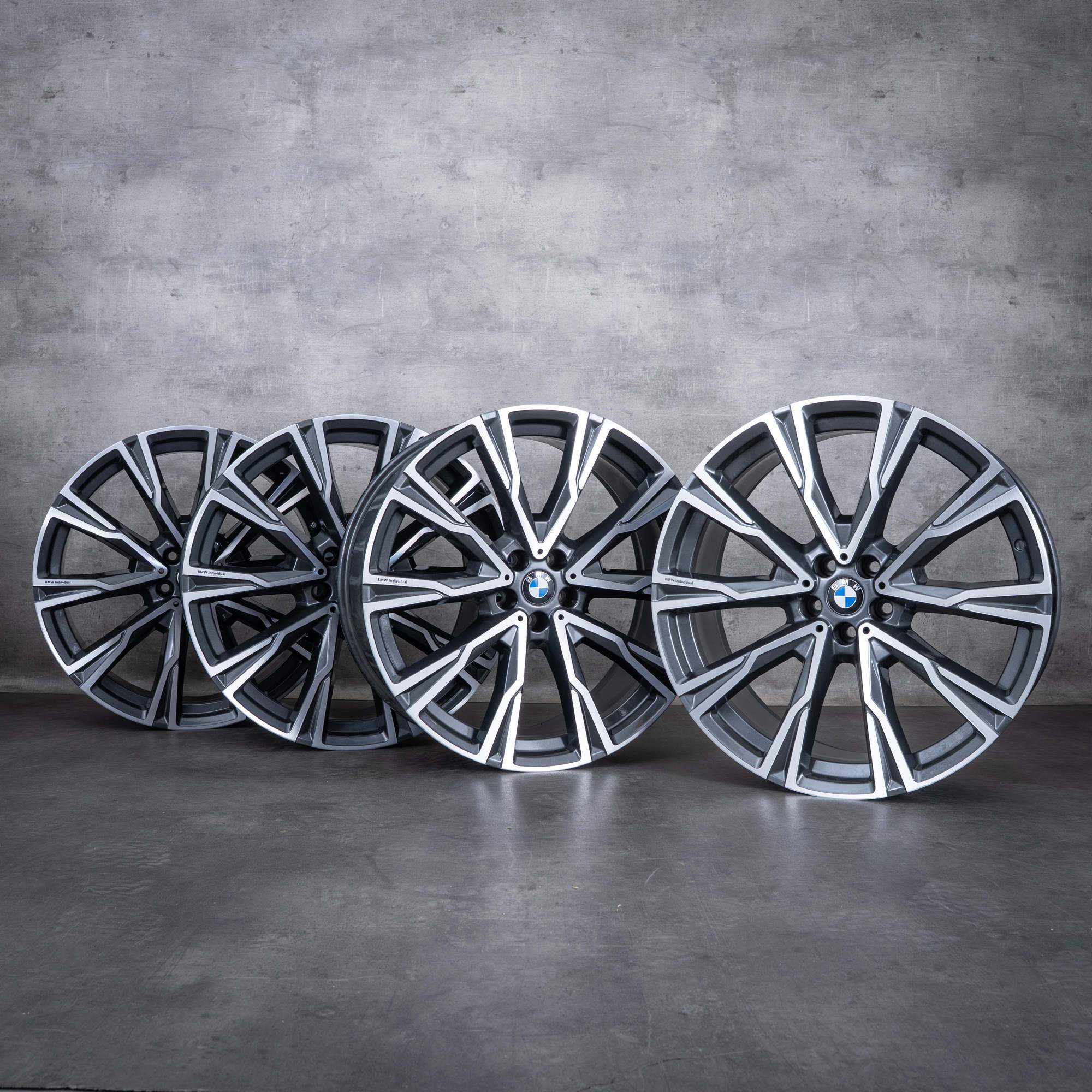 Oryginał BMW X7 felgi 22 cale G07 stylistyka 758 8074222 8090109 orbit szary polerowane toczone