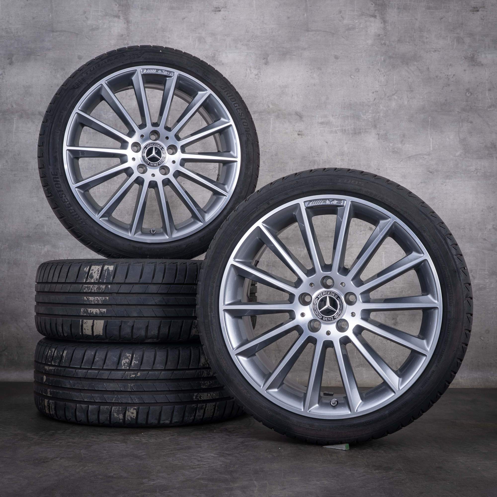 Originalfälgar till Mercedes-Benz A- och B-klass samt CLA 19 tum W177 V177 W247 C118 X118 Sommarhjul A1774011600 himalaya grey frontpolerad