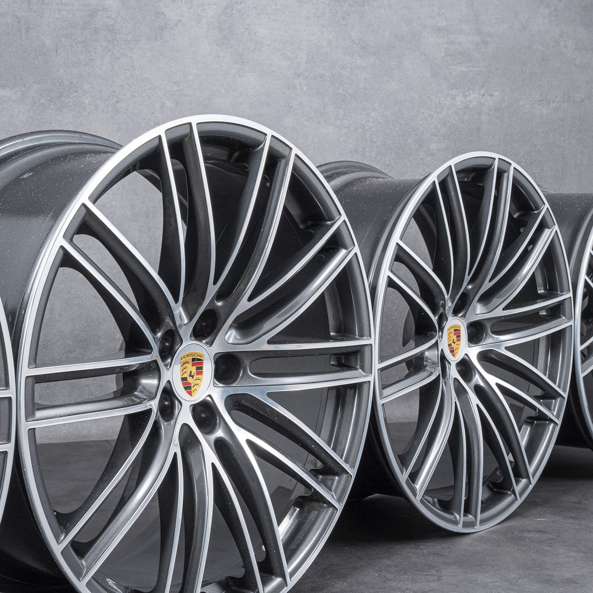 OEM Porsche 21 inch rims Macan Turbo IV 95B601025DP 95B601025DN Titanium