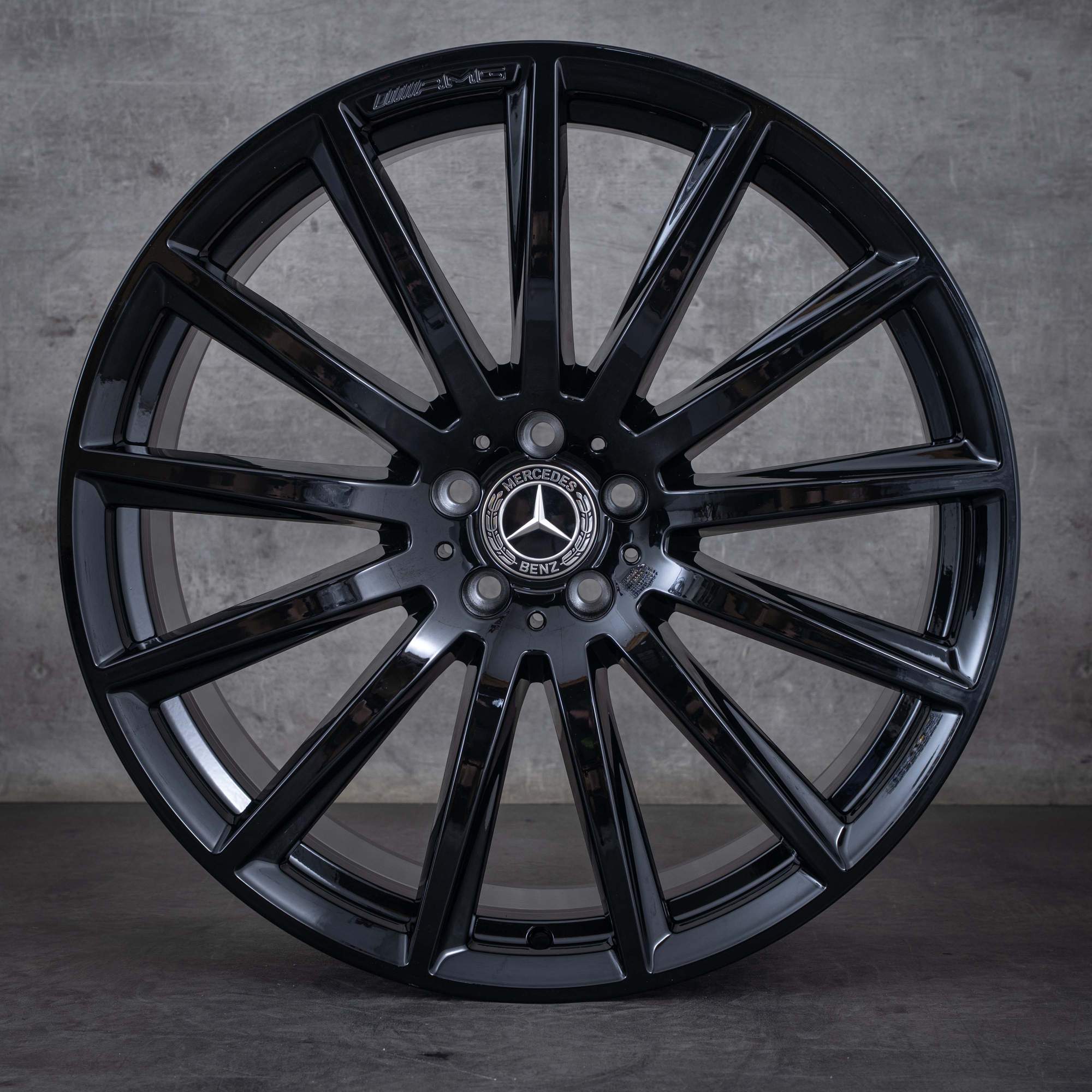 Oryginał Mercedes Benz GLS AMG Felgi 22 cale X167 A1674017500 A1674017600 czarny błyszczący