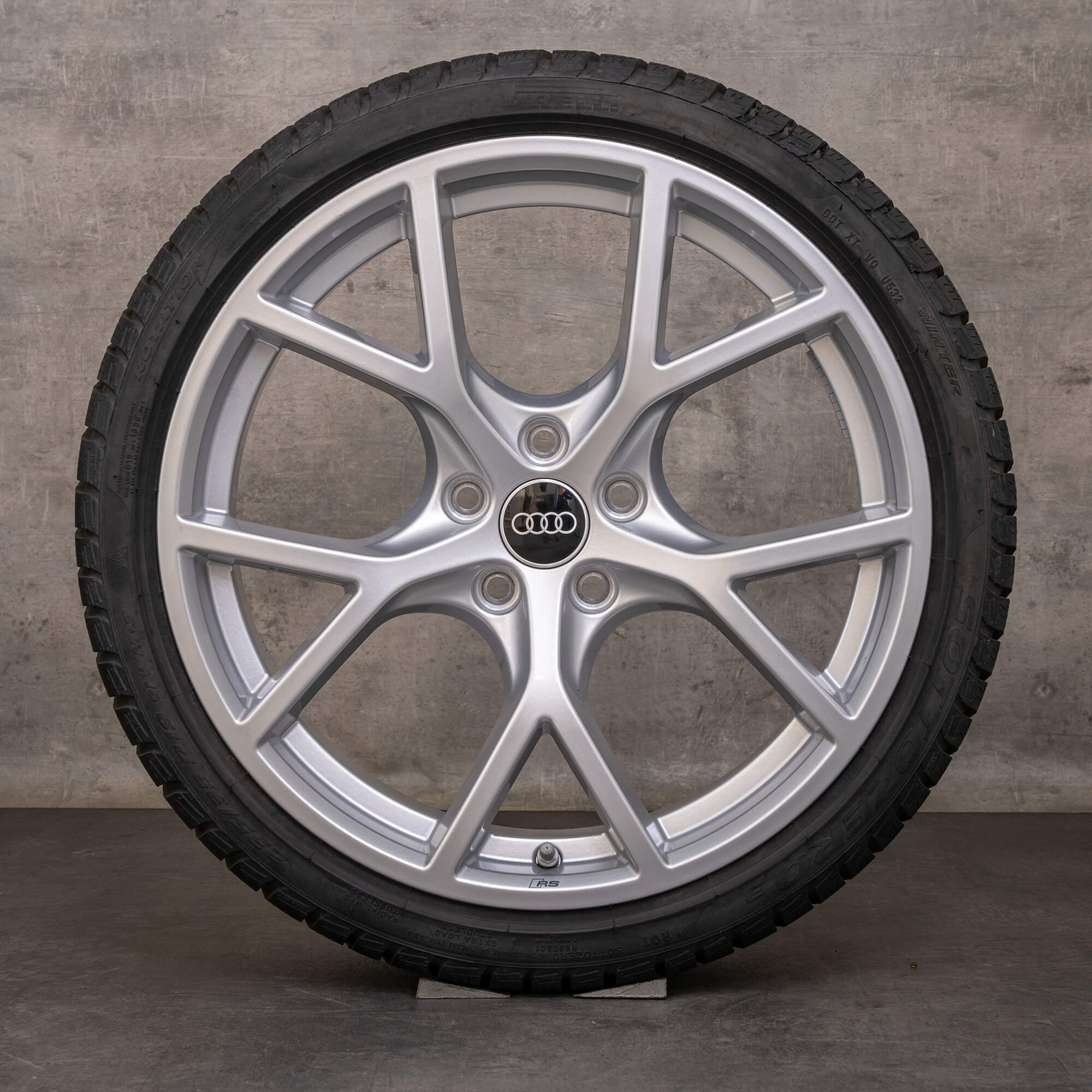 Alkuperäiset Audi RS3 talvirenkaat 19 tuuman 8Y vanteet 8Y0601025BT 8Y0601025BQ hopea kiiltävä