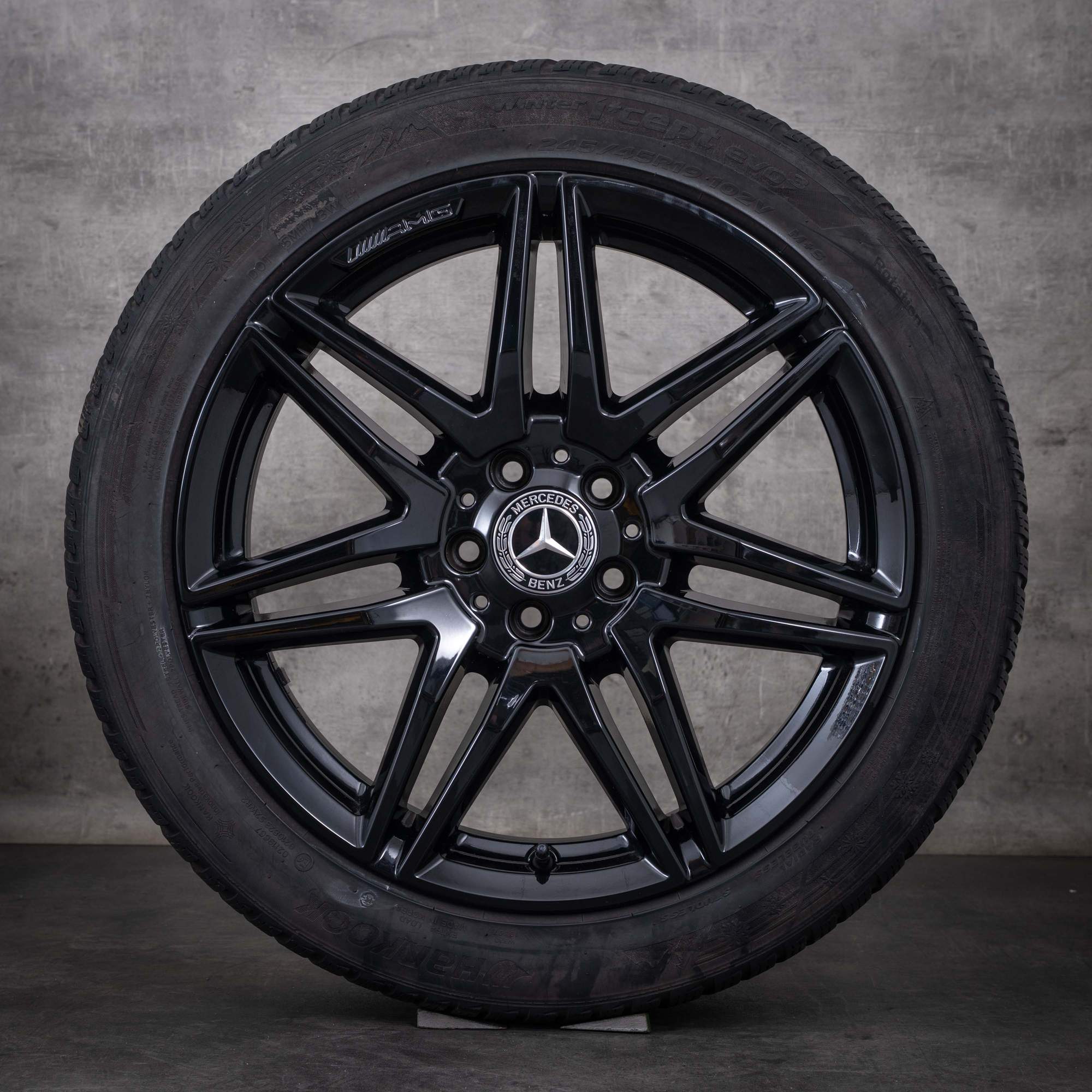 Originální zimní kola Mercedes-Benz Třídy V AMG, 19 palců, disky W447, A4474015100, lesklá černá