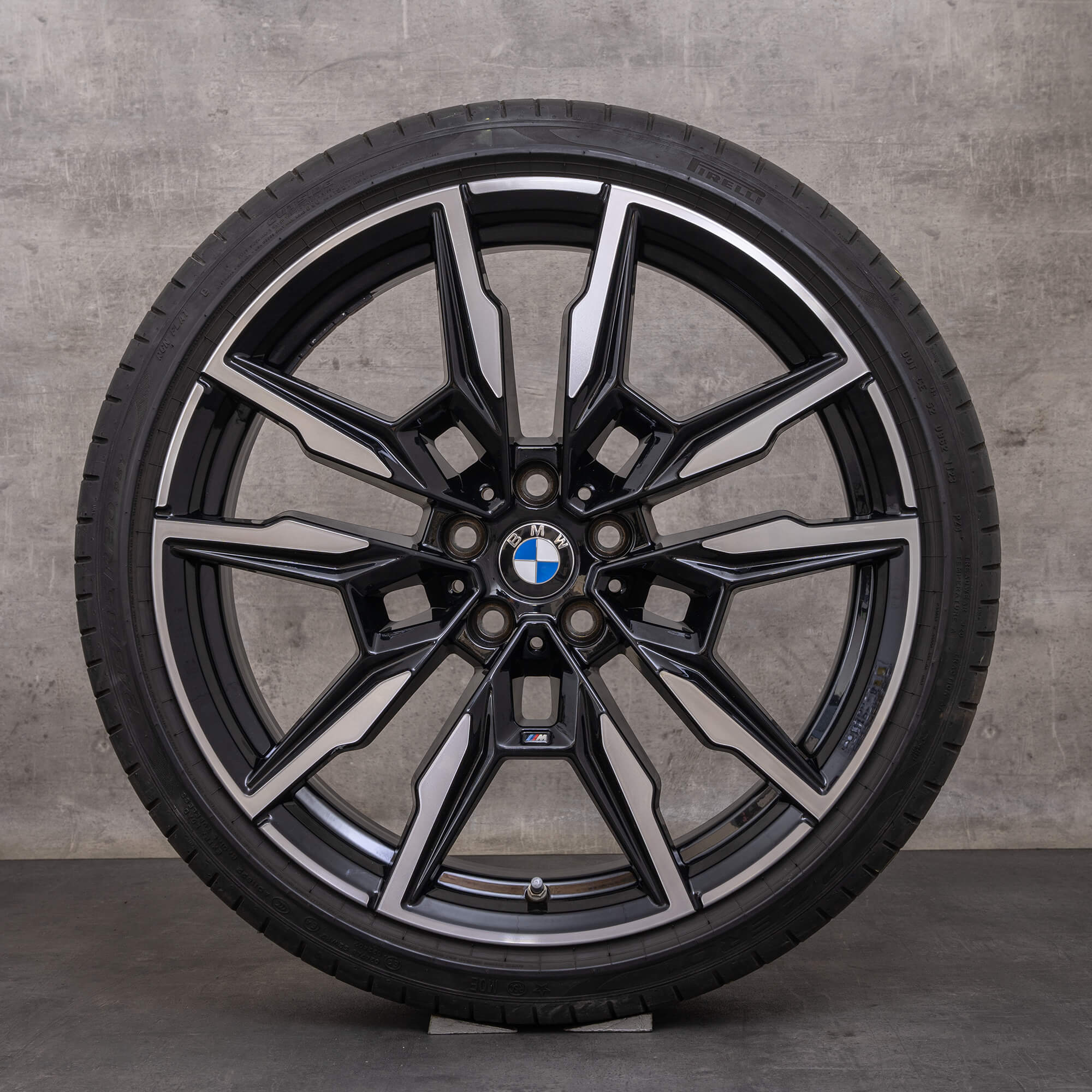 Originální disky na auto BMW řady 8 G14 G15 G16 5A07086 5A07087 Styling 895 M černá lesklá soustružená