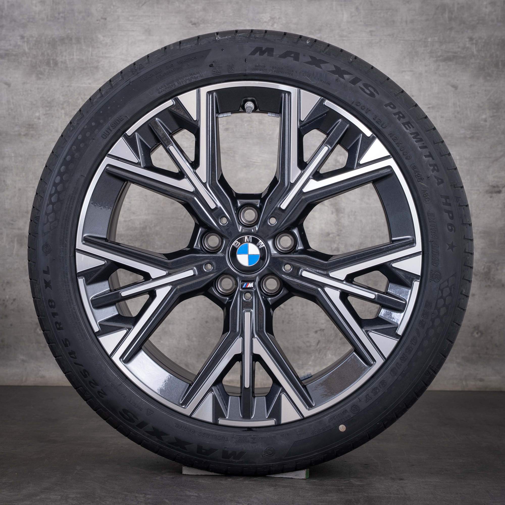 Originální disky BMW řady 1 a 2 18 palců F70 F74 Gran Goupe letní kola styling 975 5A35E68 midnight grey diamond cut