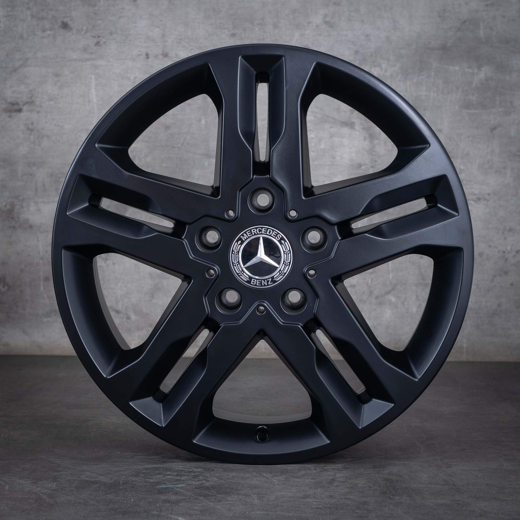 Alkuperäiset Mercedes Benz G-sarjan vanteet 18 tuumaa W463 G350 G400 G500 A4634012502 musta mattamusta