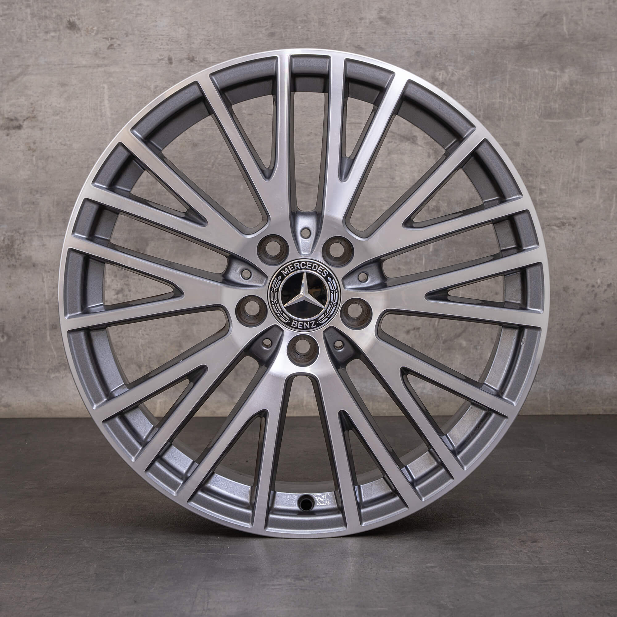 Orijinal Mercedes Benz A B Sınıfı CLA jantlar 18 inç W177 V177 W247 X118 C118 A1774010600 himalaya gri parlak tornalanmış