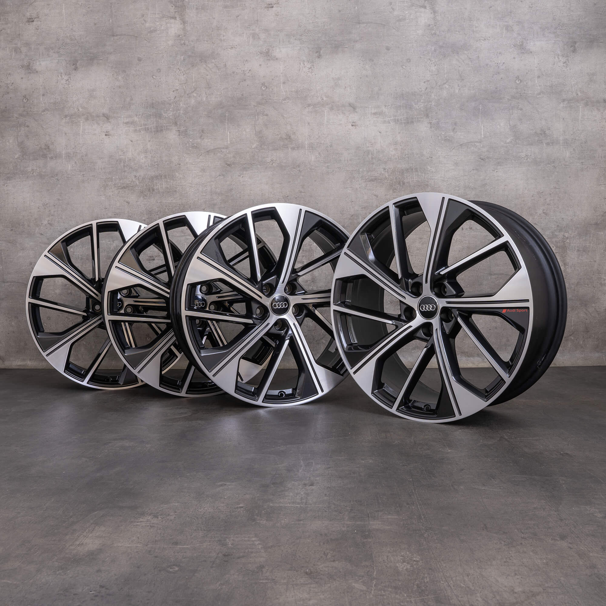 Originale Audi Q5 SQ5 felger 21 tommer FY 80A601025BQ svart blankpusset