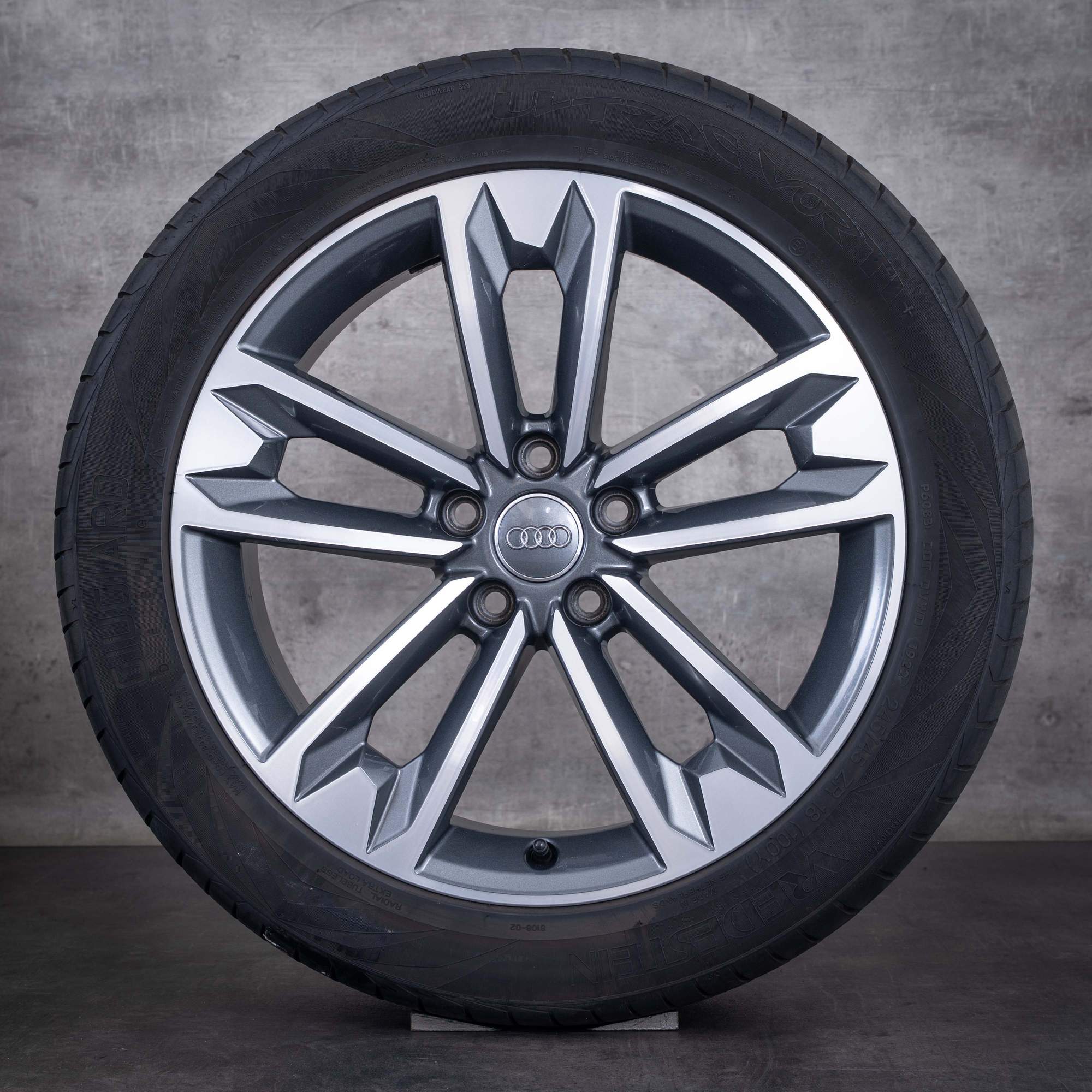 OEM Audi A4 18inch 8W B9 Allroad summer wheels 8W9601025C titanium front diamond cut - wheel 3 of 4