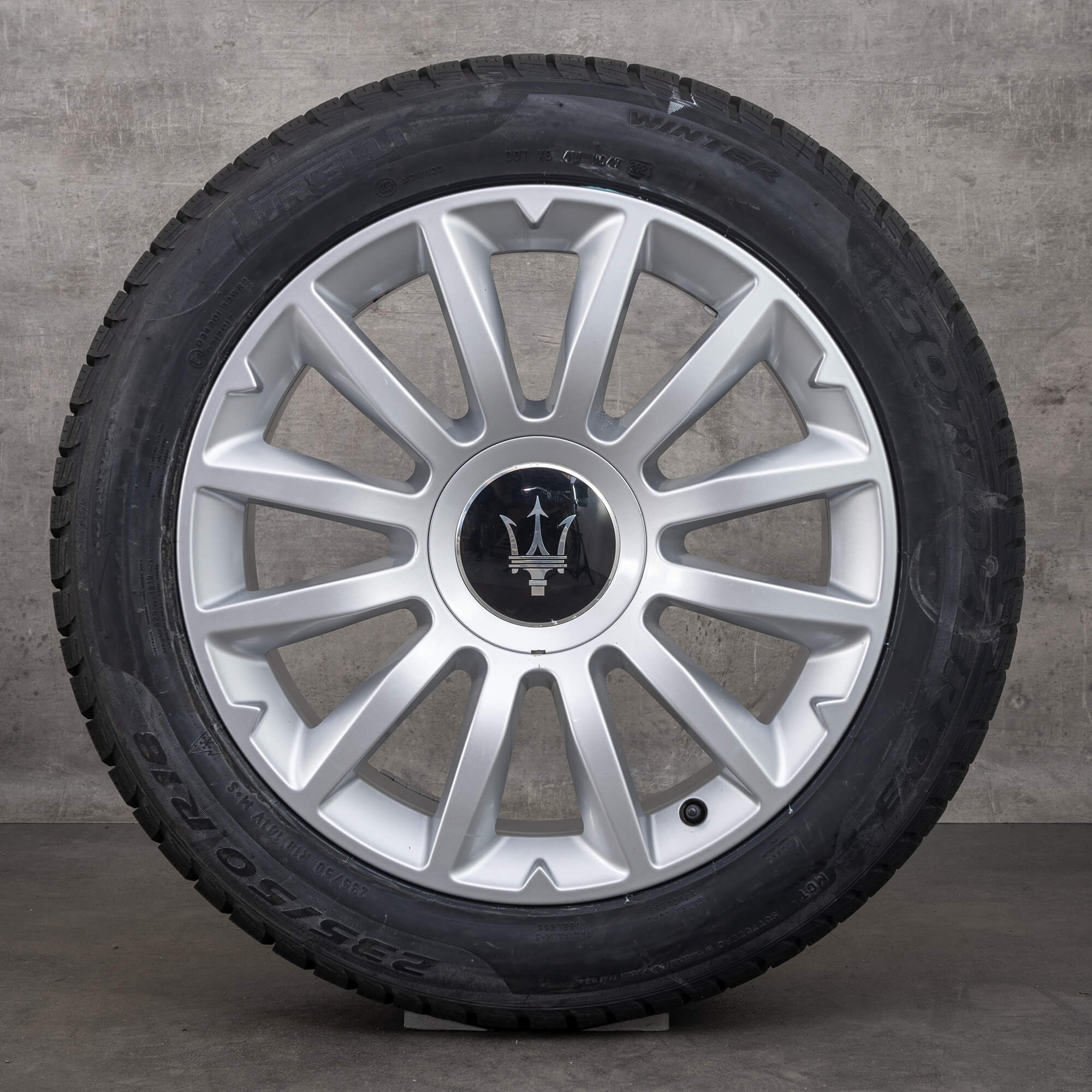 Jantes Maserati 18 pouces Ghibli M157 Alfieri pneus d'hiver roues jantes en