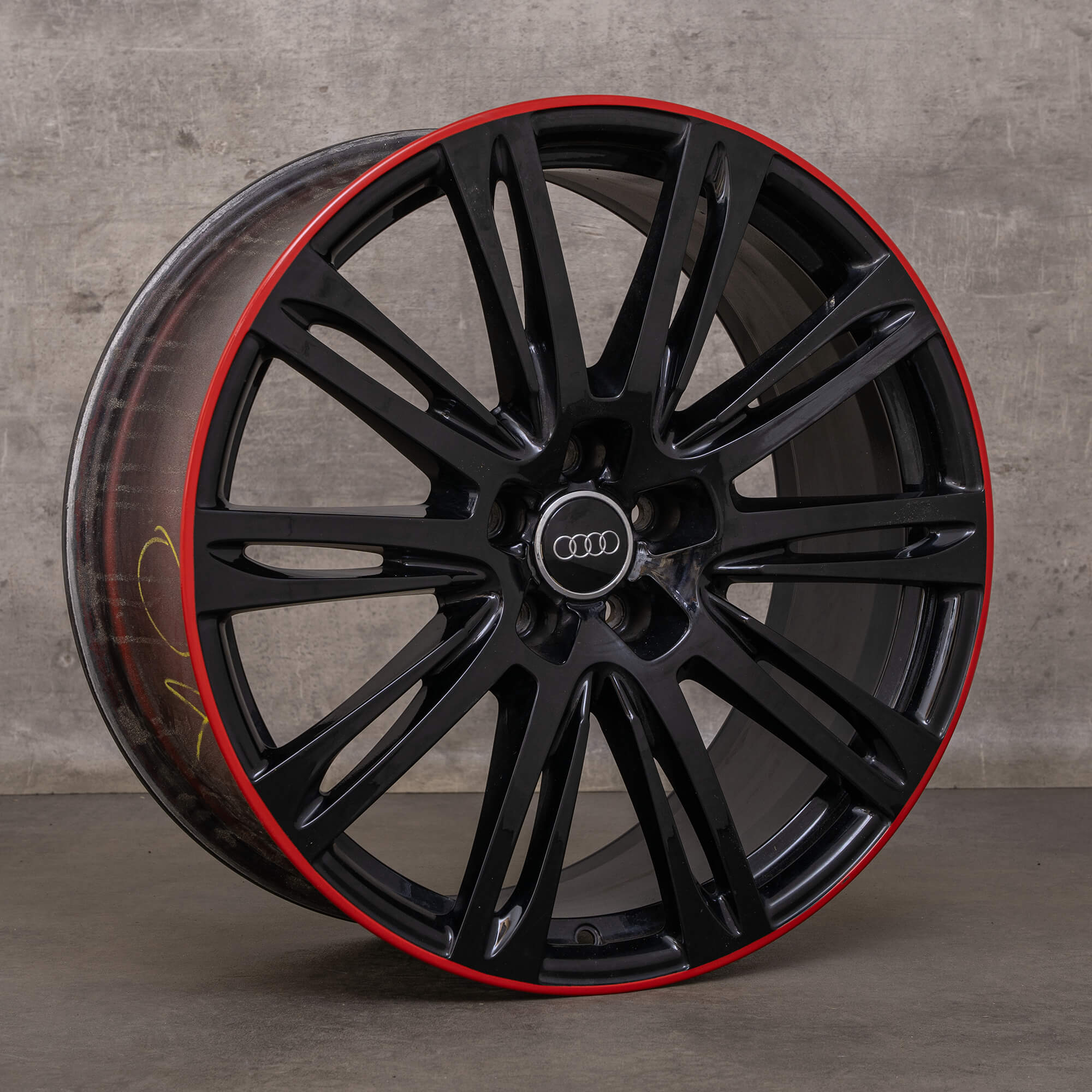 Llanta Audi A8 S8 original 20 pulgadas 4H 4N 4H0601025AG negra con llanta roja