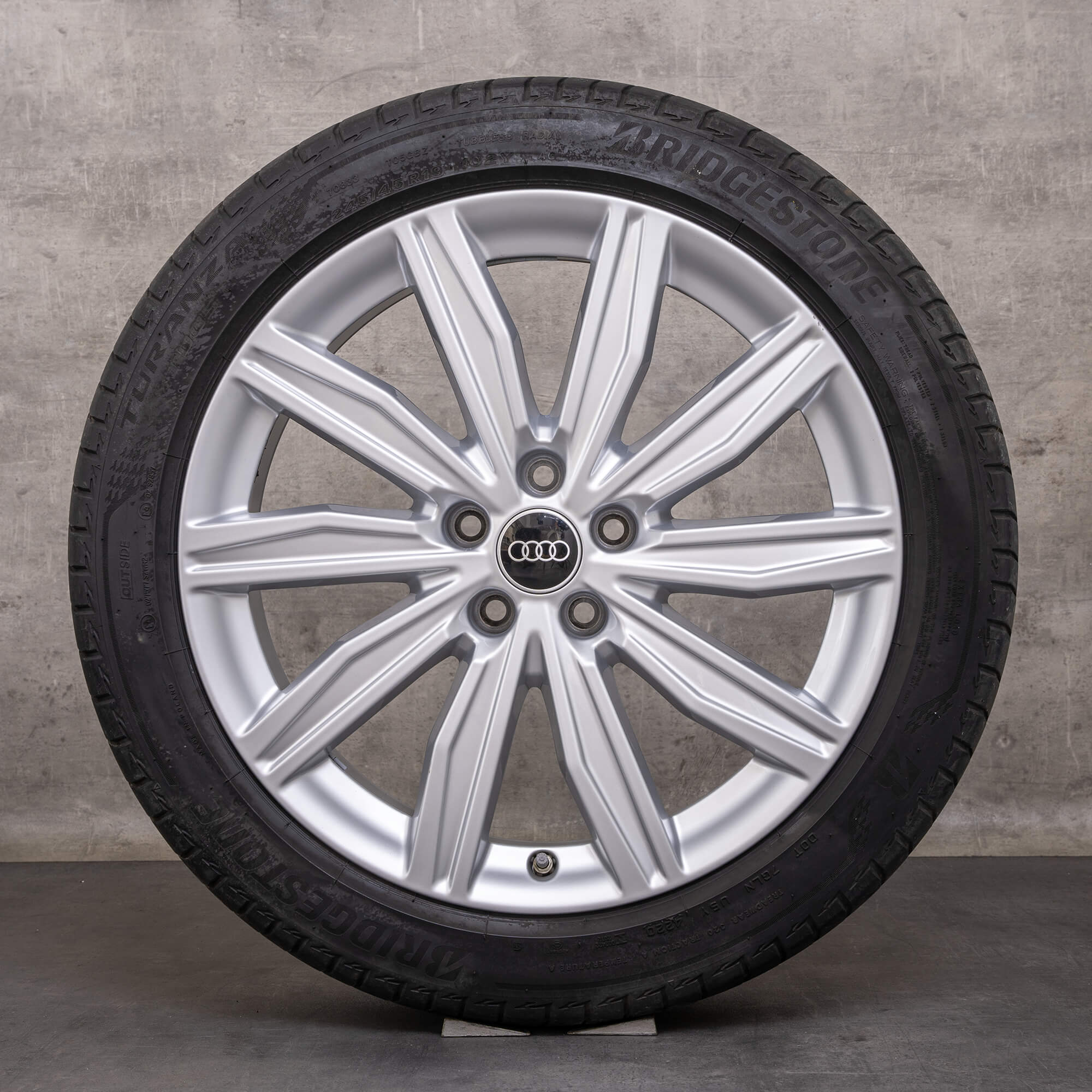 Original Audi A6 S6 jante vară 19 inch 4K C8 4K0601025DS argintiu