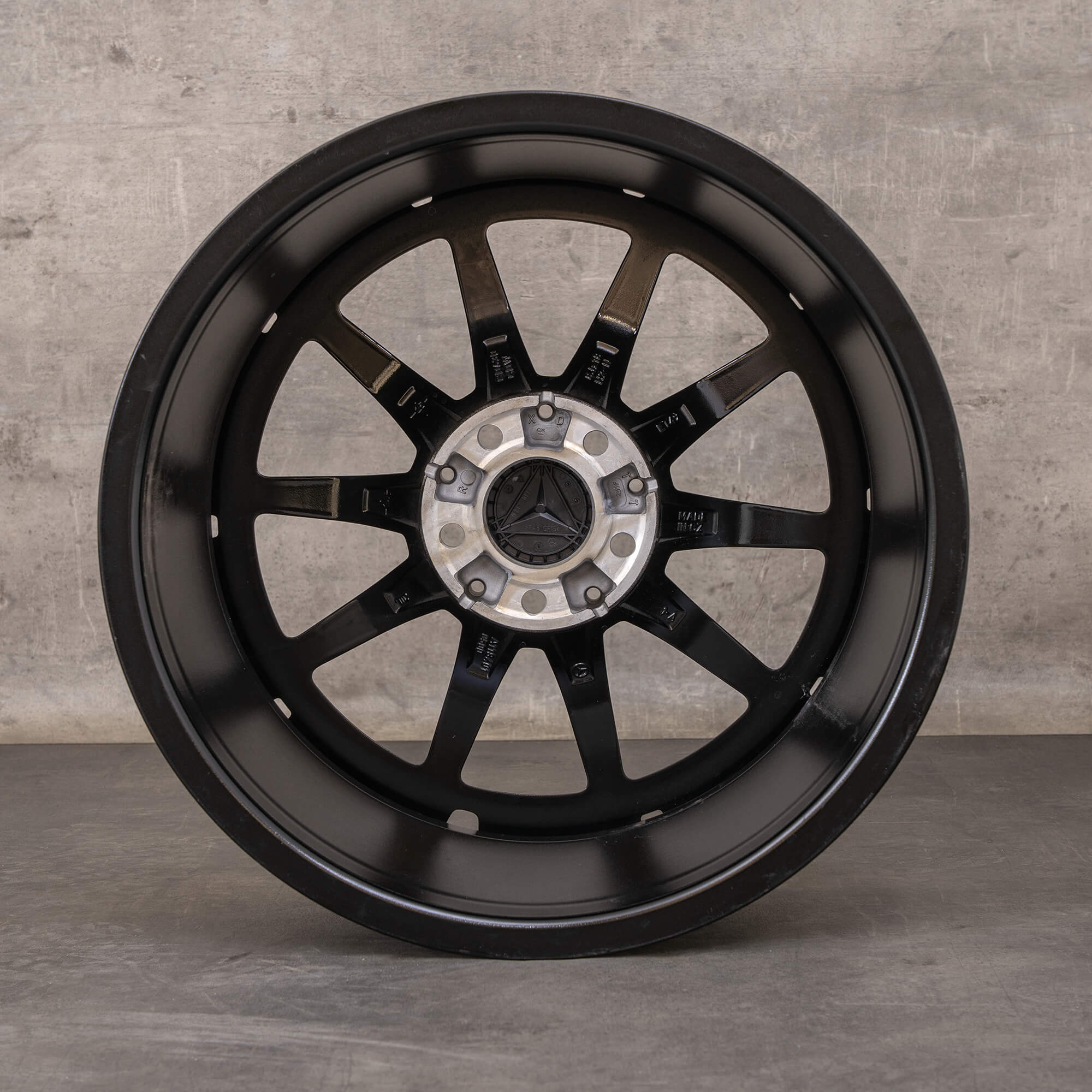 Alkuperäiset Mercedes Benz CLA 35 AMG vanteet 18 tuumaa C118 A1184010500 musta kiillotettu