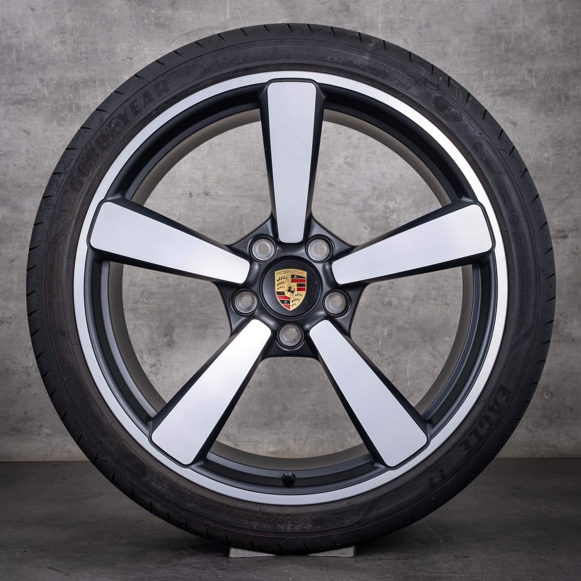 Alkuperäiset Porsche 992 I -vanteet 20 21 tuumaa Carrera S C2 C4 GTS kesärenkaat Exclusive Design 992044661M mattamusta glanzgedreht