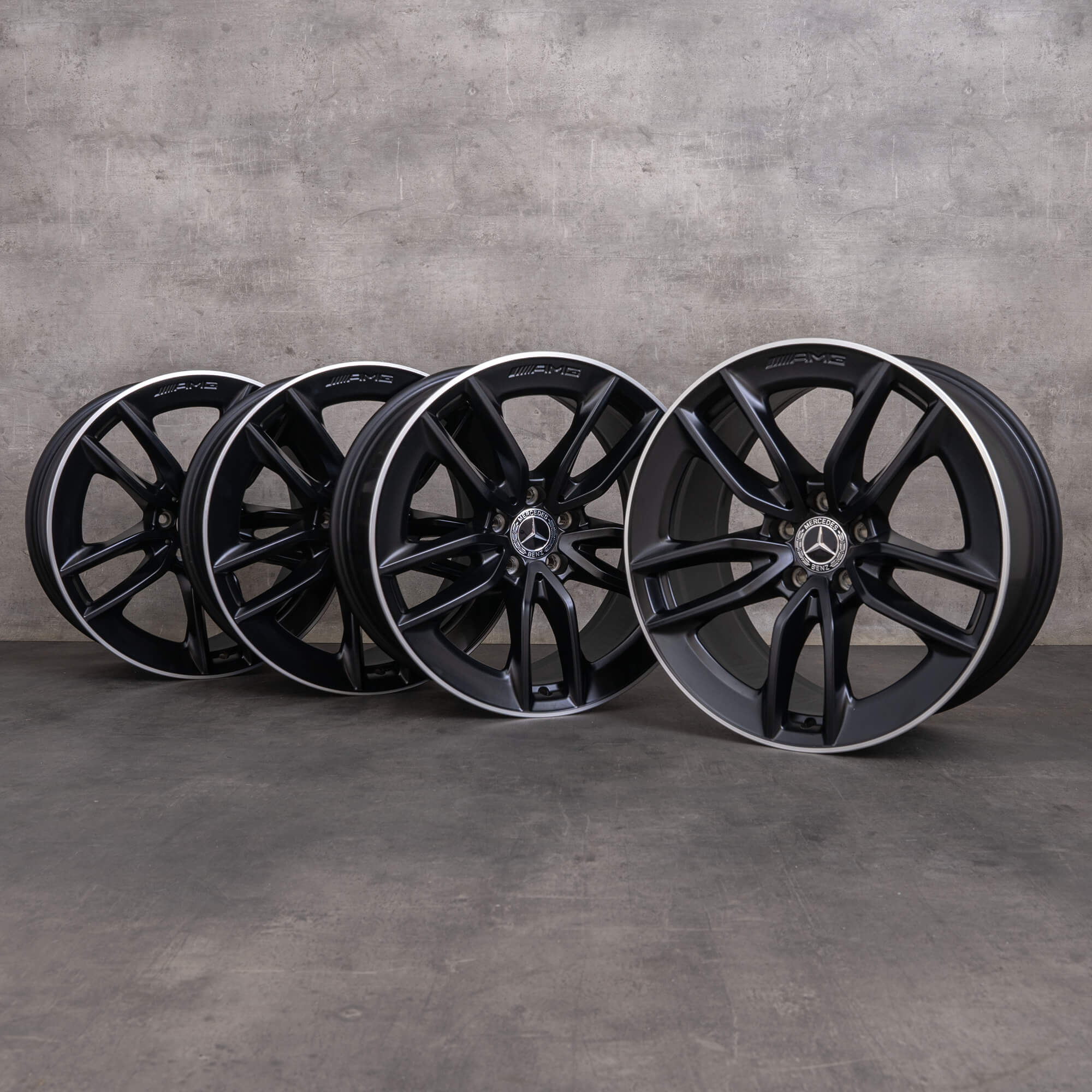 Originele Mercedes Benz GT 43 53 63 & S 4Matic AMG velgen 19 inch X290 4-Trer A2904010200 zwart mat hoogglans gedraaid