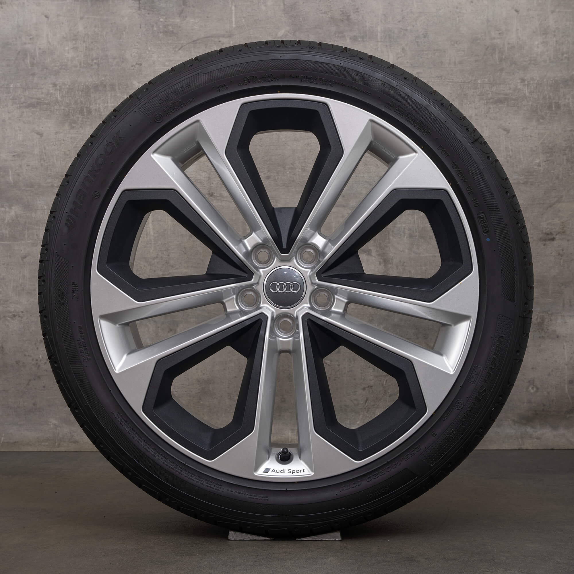 Originale Audi Q3 RS & Sportback hjul 20 tommer F3 sommerhjul DOT nye 83A601025E sølv