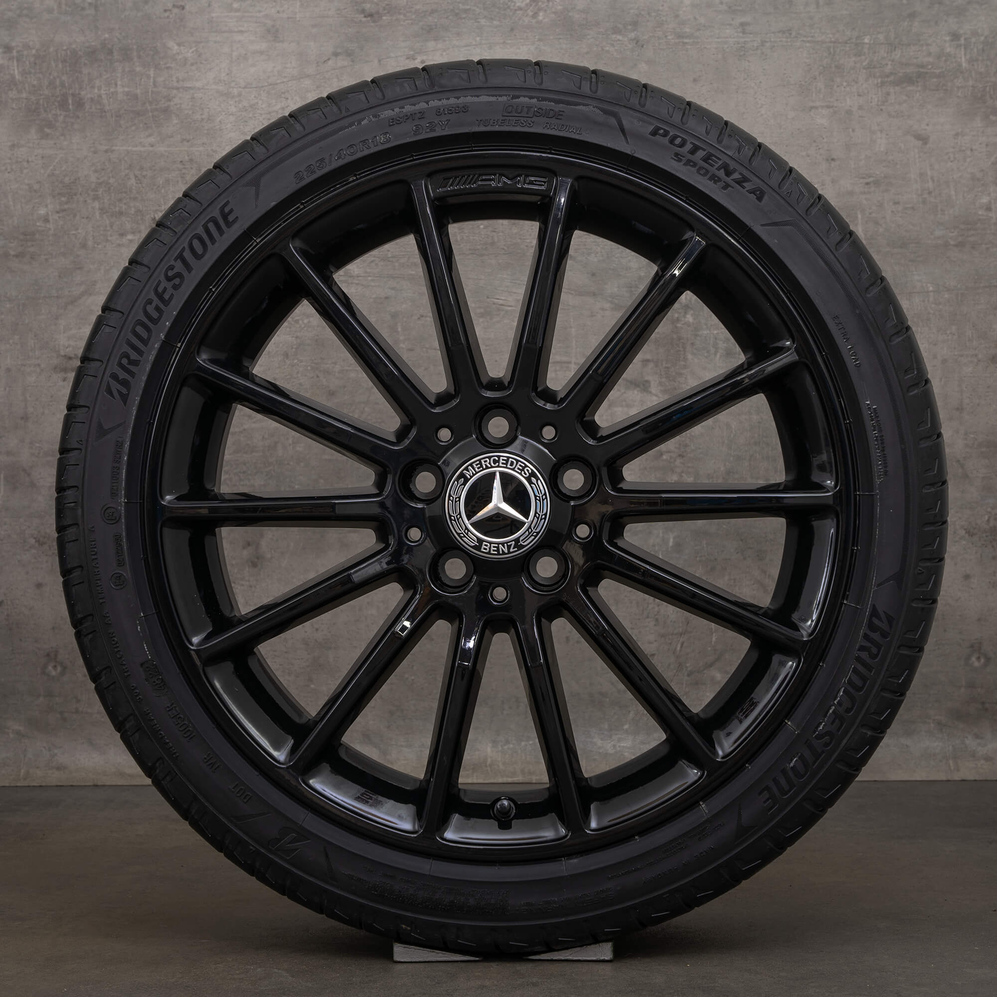 Jantes de verão originais AMG Mercedes Benz CLA C117 18 polegadas A1764011000