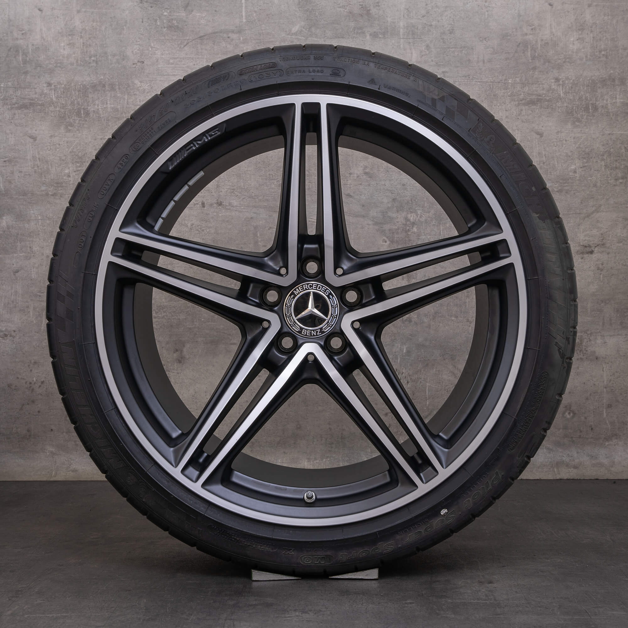 Alkuperäiset Mercedes Benz AMG GT vanteet 19 20 tuuman C190 R190 kesäpyörät A1904011800 A1904011900 musta matta kiillotettu