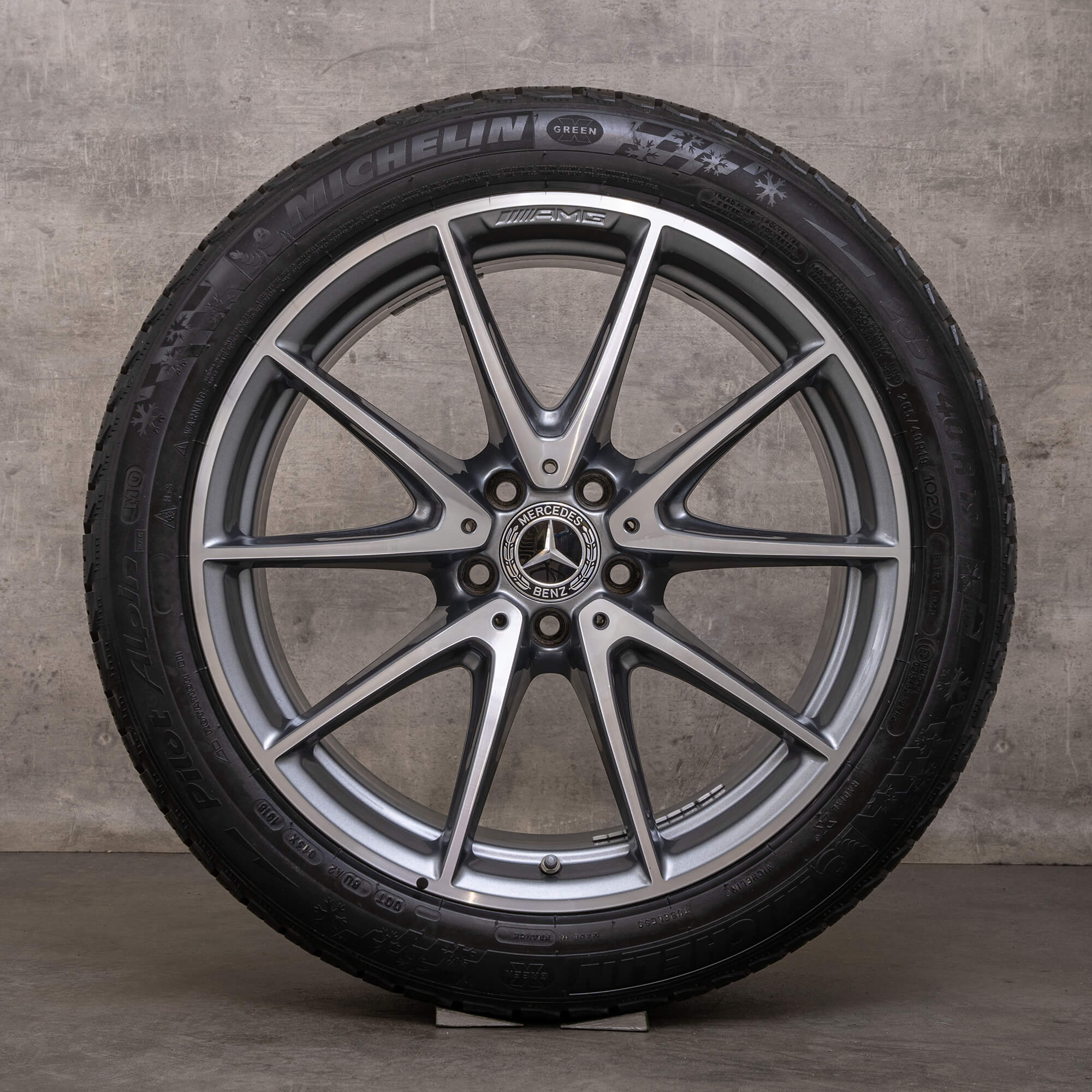 Originální zimni pneumatiky AMG Mercedes Benz třídy E E63 & S 19 palcové disky W213 S213 A2134012600 A2134012700 himalaya šedé lesklé soustružené