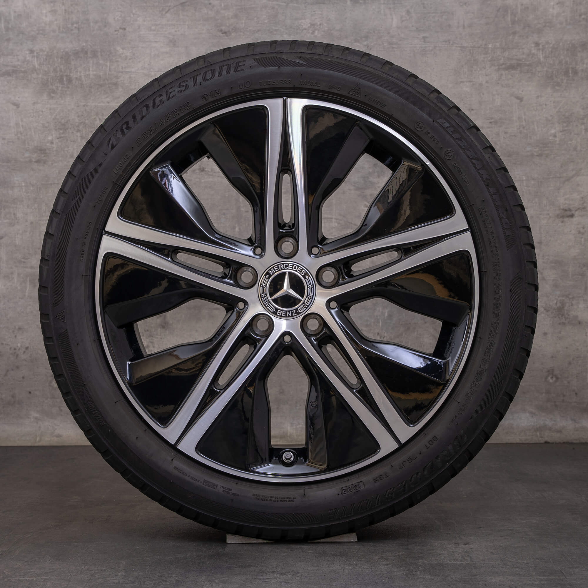 Orijinal Mercedes Benz A B Sınıfı CLA kış jant lastik 18 inç W177 V177 W247 C118 X118 jantlar A1774010500 siyah parlak tornalanmış