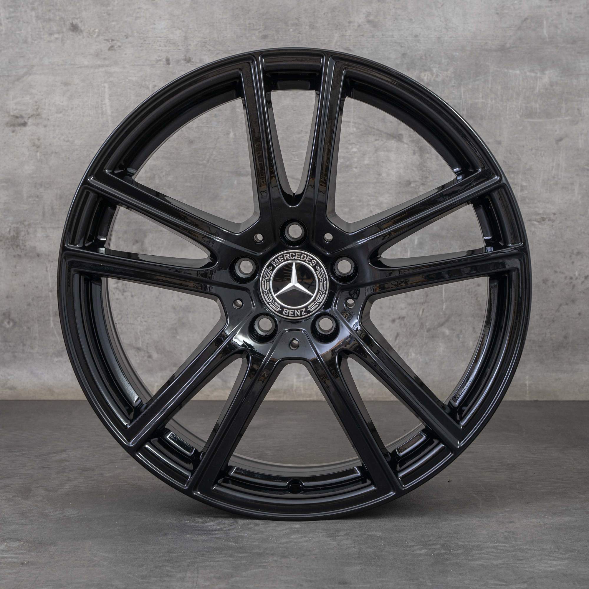 Alkuperäiset Mercedes Benz GLC vanteet 18 tuuman X254 A2544014600 musta kiiltävä maalattu.