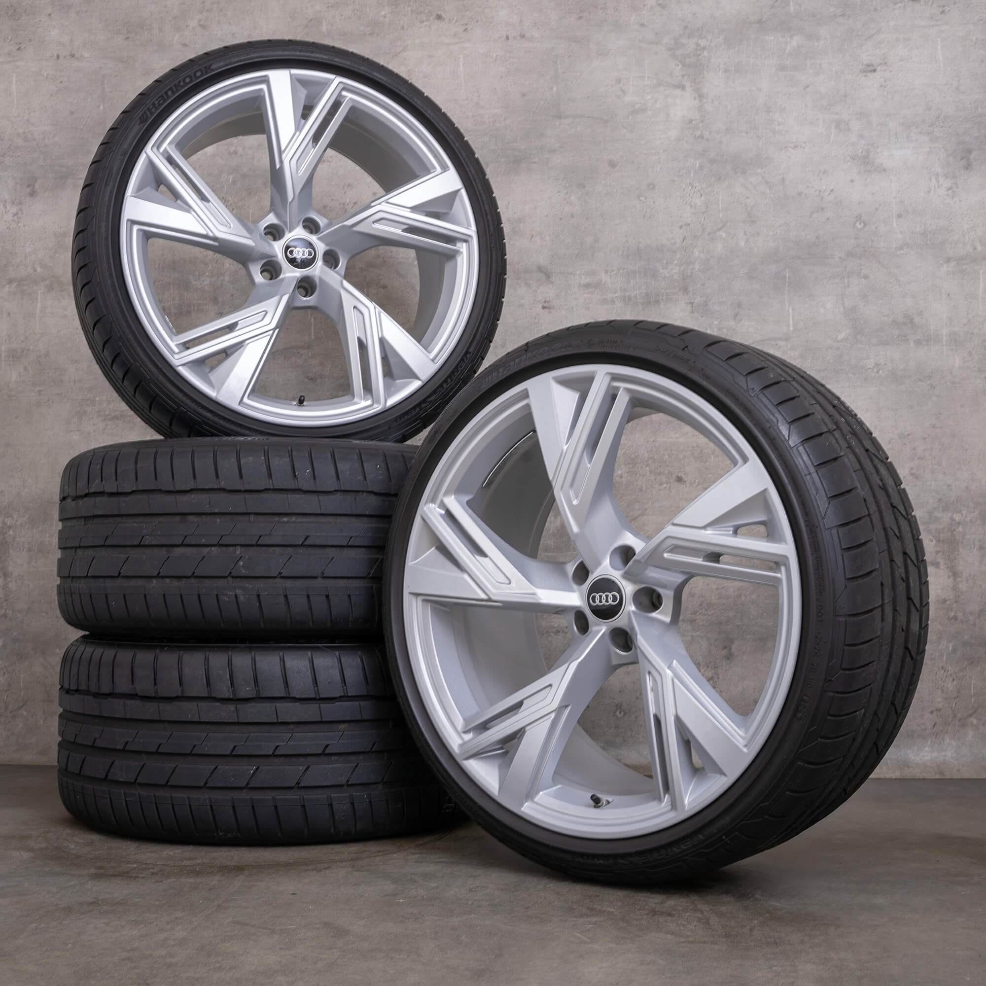 OEM Audi RS6 RS7 rims 22 inch 4K C8 4K0601025R Trapez silver