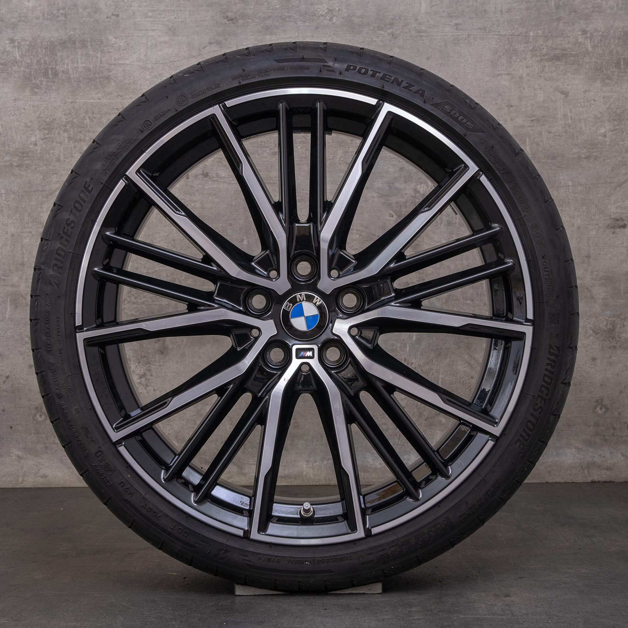 Original 19palcové ráfky na auto BMW řady 1 2 F40 F44 Gran Coupe letní kola Styling 552 M 8092356 černá lesklá soustružená