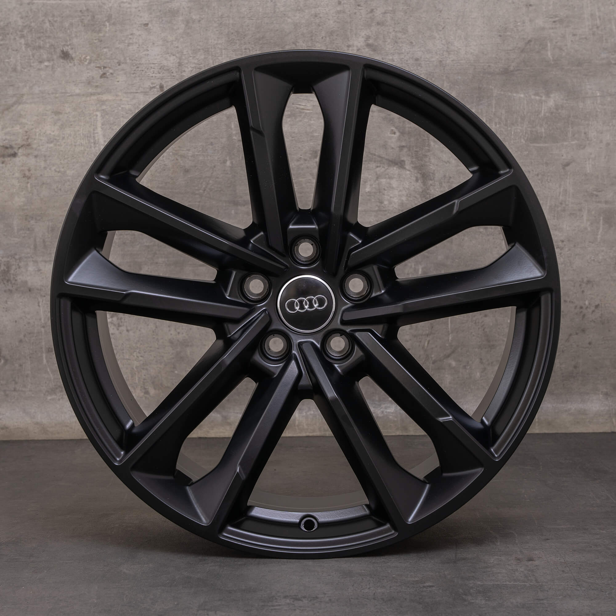 Originale Audi A5 S5 cerchi 19 pollici 8W B9 F5 8W0601025DC nero opaco