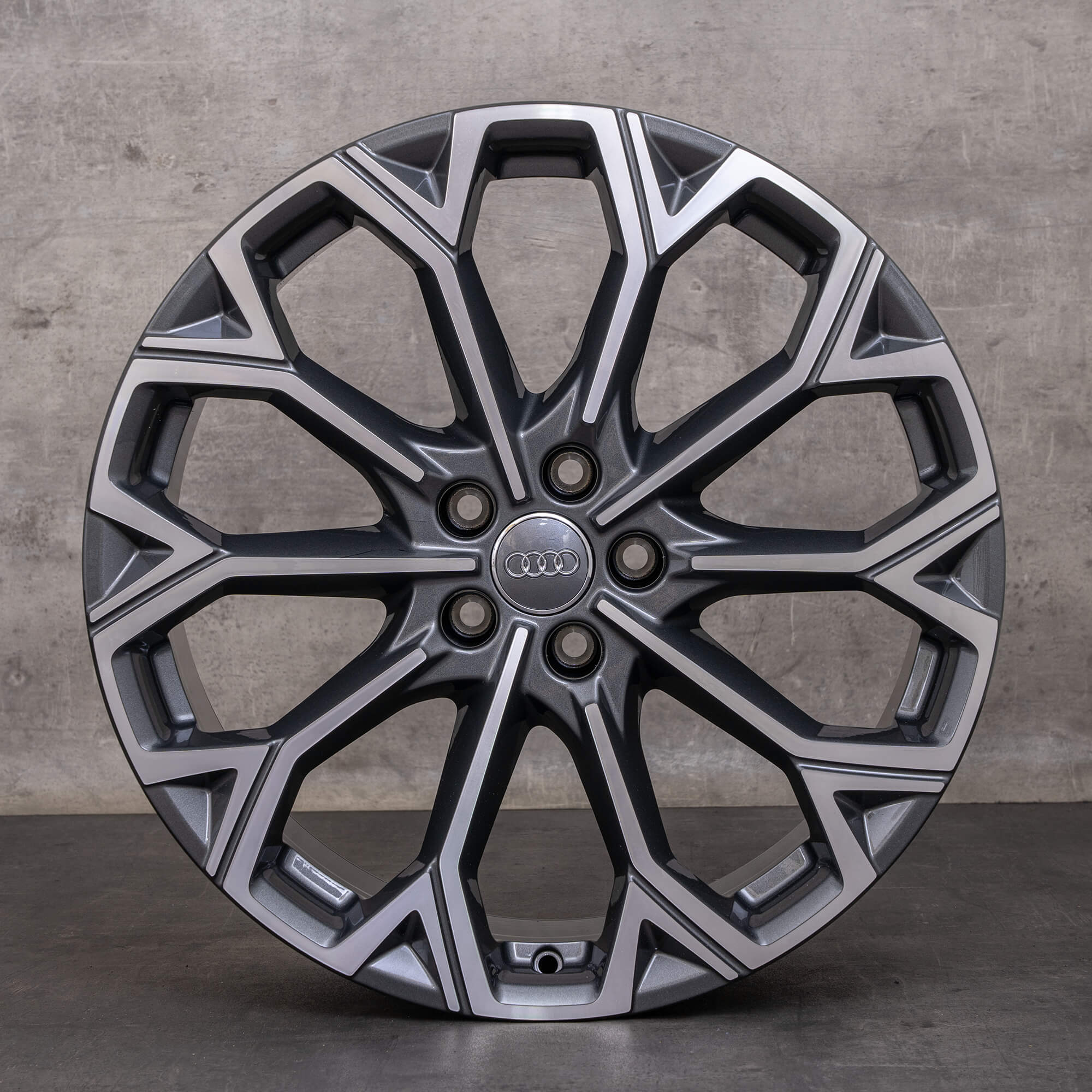 Oryginalne felgi Audi A6 S6 20 cali 4P C8 C9 4P0601025H grafitowo-szare polerowane NOWE