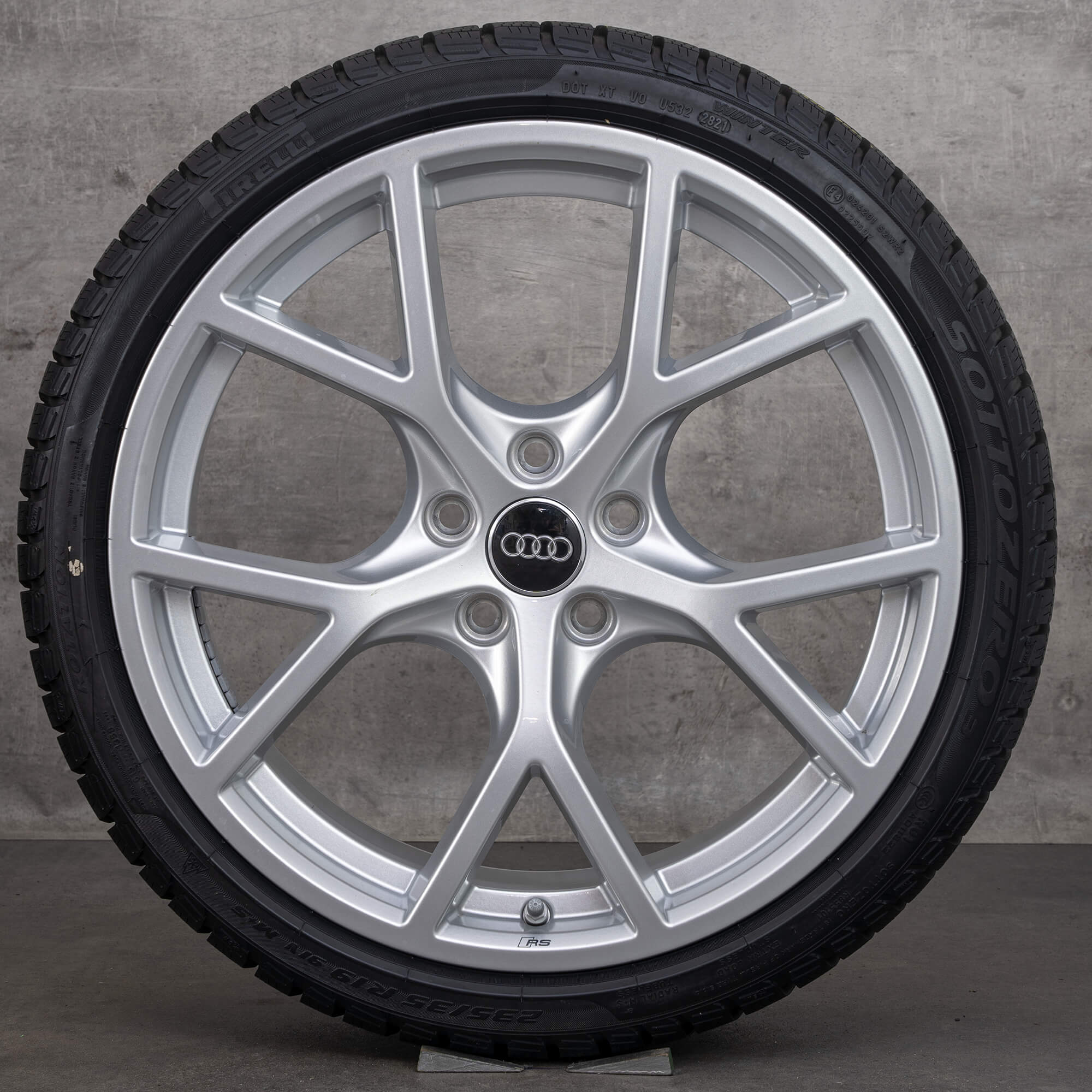 Cerchi Audi 19 pollici RS3 8Y pneumatici invernali OEM ruote cerchi in