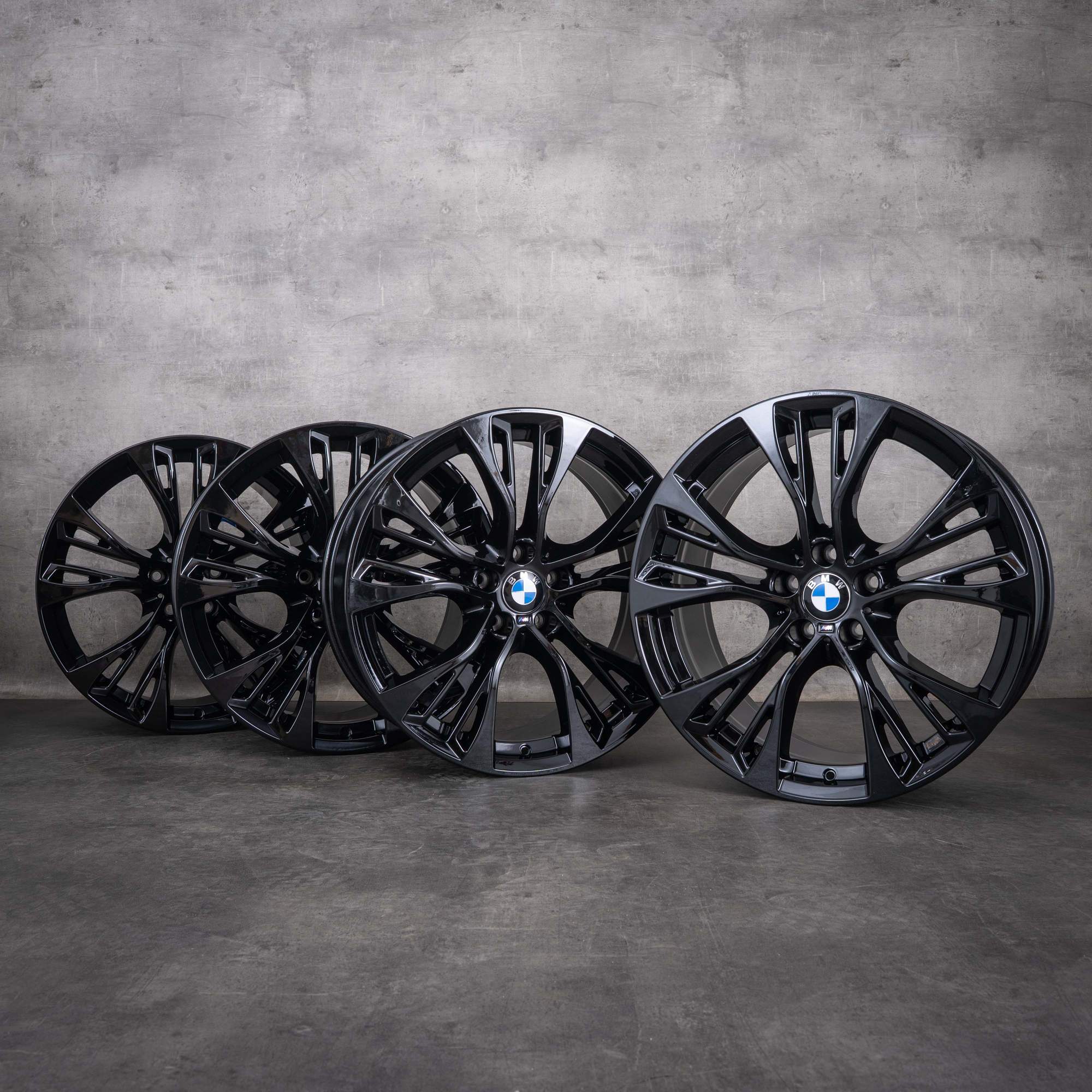 Jantes originais BMW X5 X6 de 21 polegadas E70 F15 E71 F16 Styling 599 M 6859423 6859424 preto brilhante