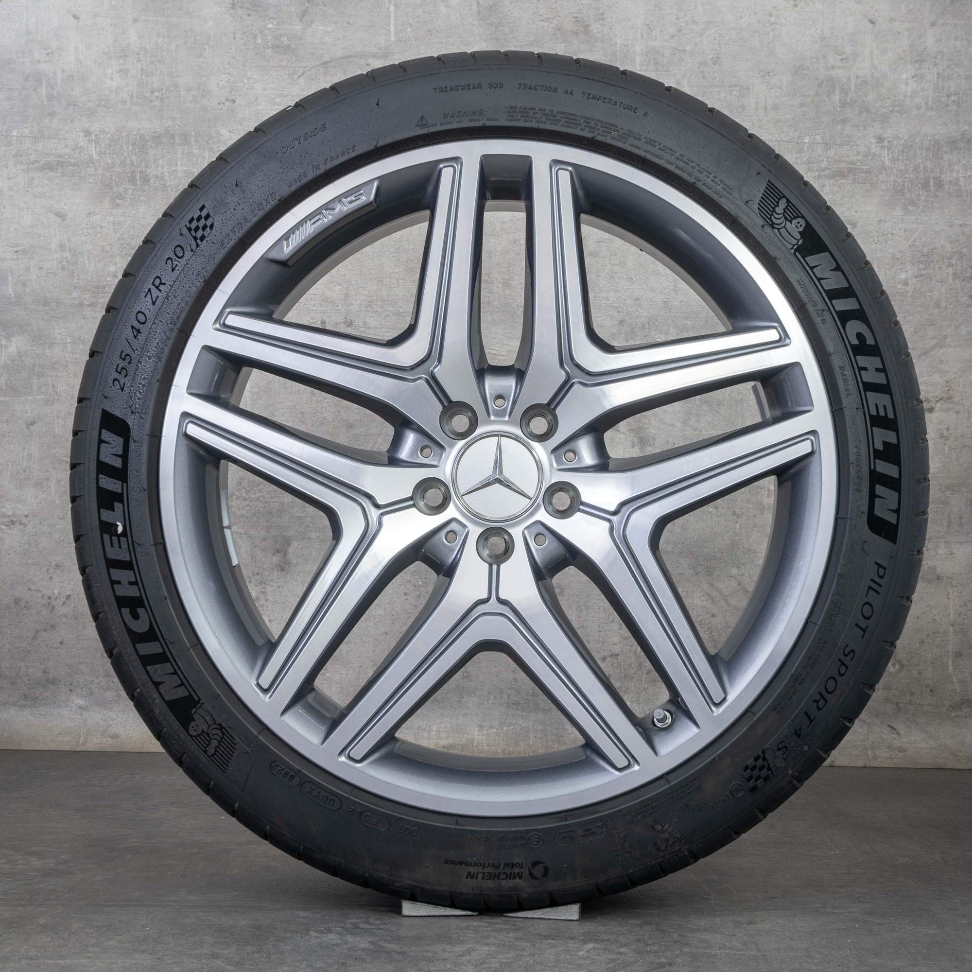Oryginalne felgi Mercedes-Benz GLA GLB 35 45, 20 cali, X247 H247, koła letnie A2474012000, kolor himalaya grey, Polerowane na wysoki połysk, NOWE
