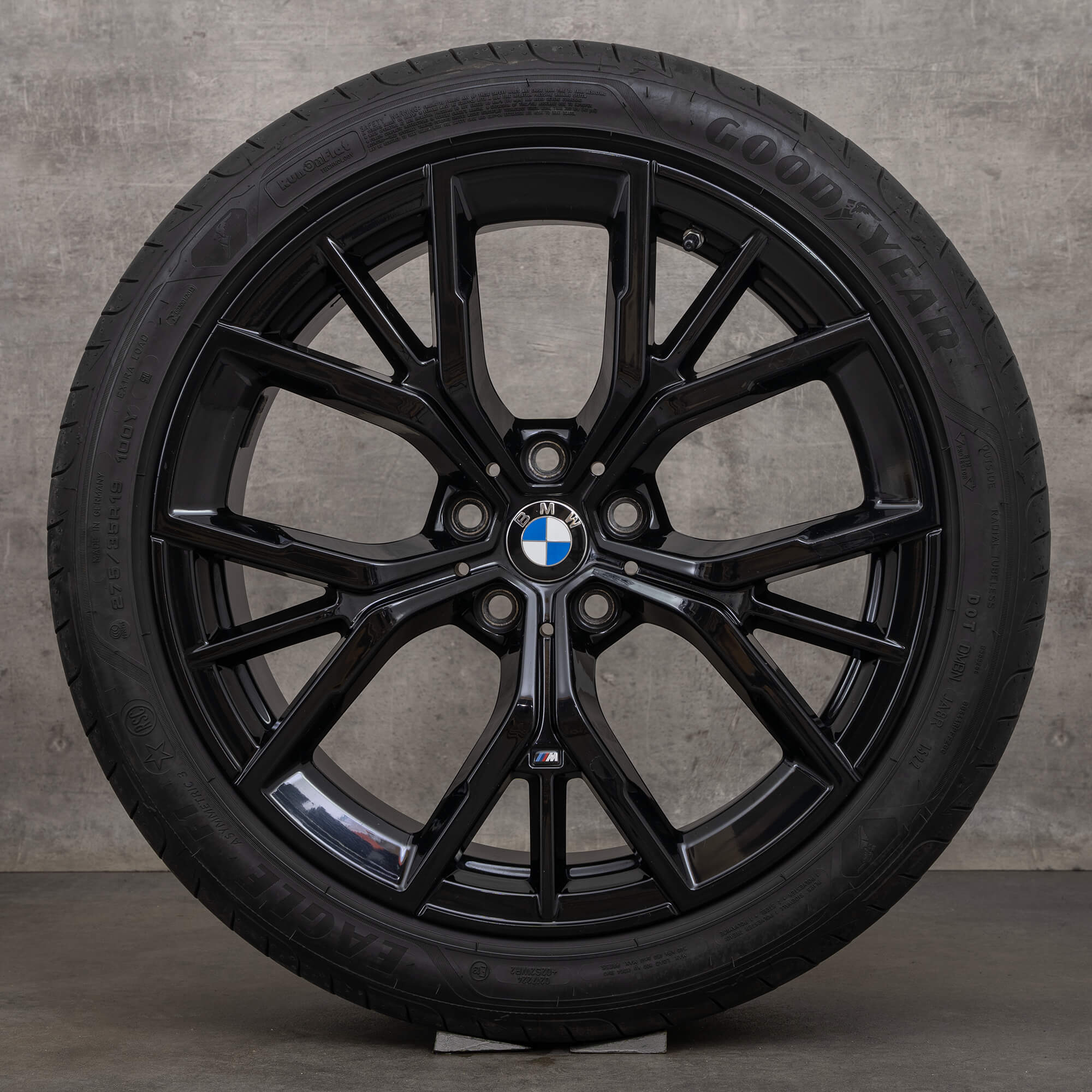 BMW 5 Series G30 G31 summer wheels 19 inch rims 845 M tires