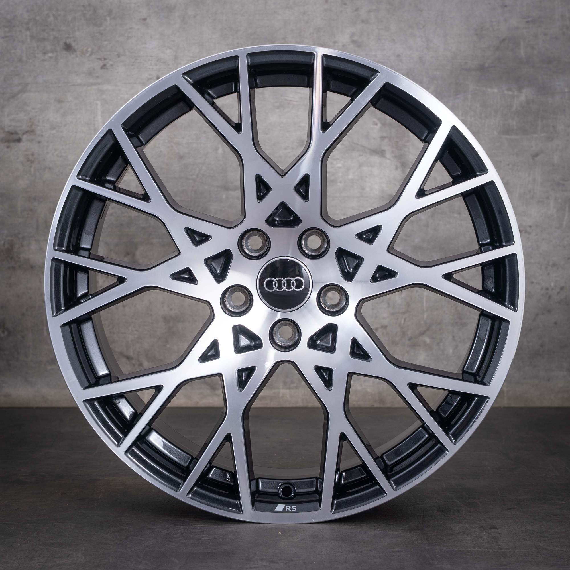 Original Audi RS3 Felgen 19 Zoll 8Y 8Y0601025CK 8Y0601025CL granitgrau glanzgedreht