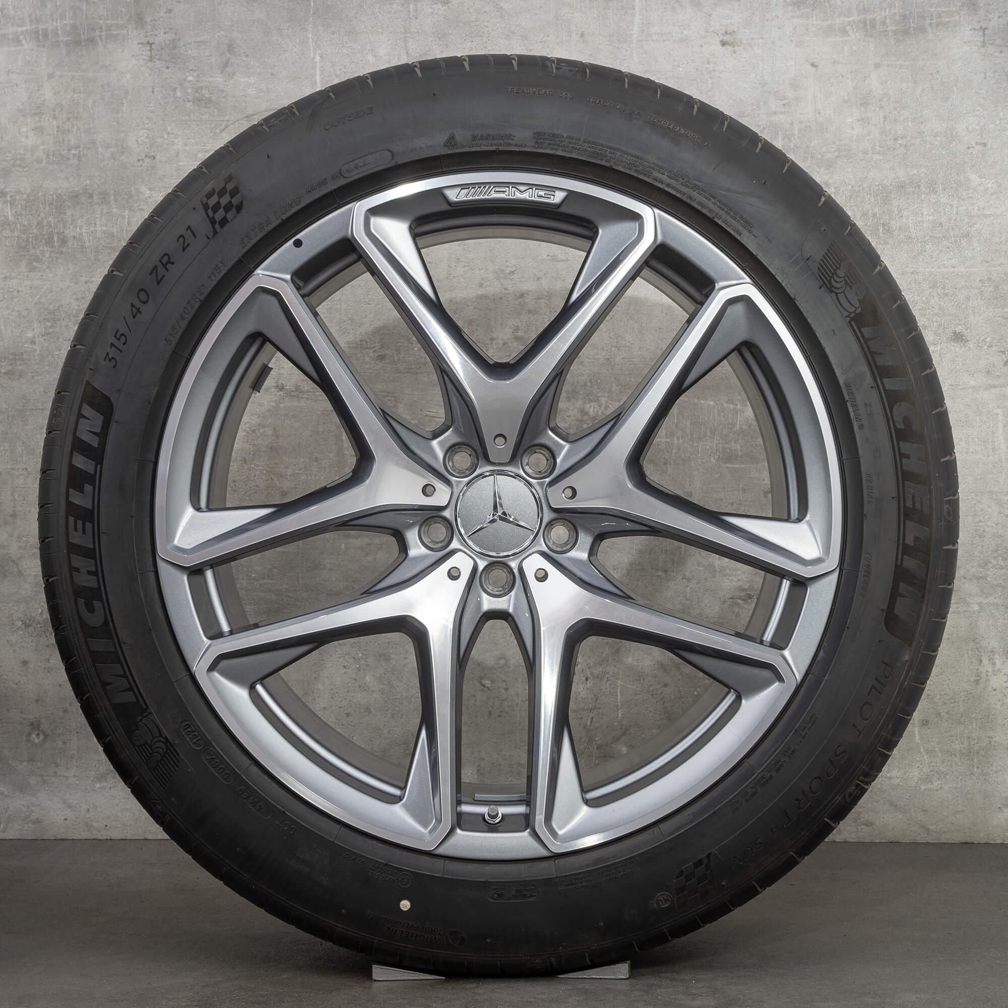 Pneus été AMG Mercedes Benz GLE 53 63 21 pouces d'origine