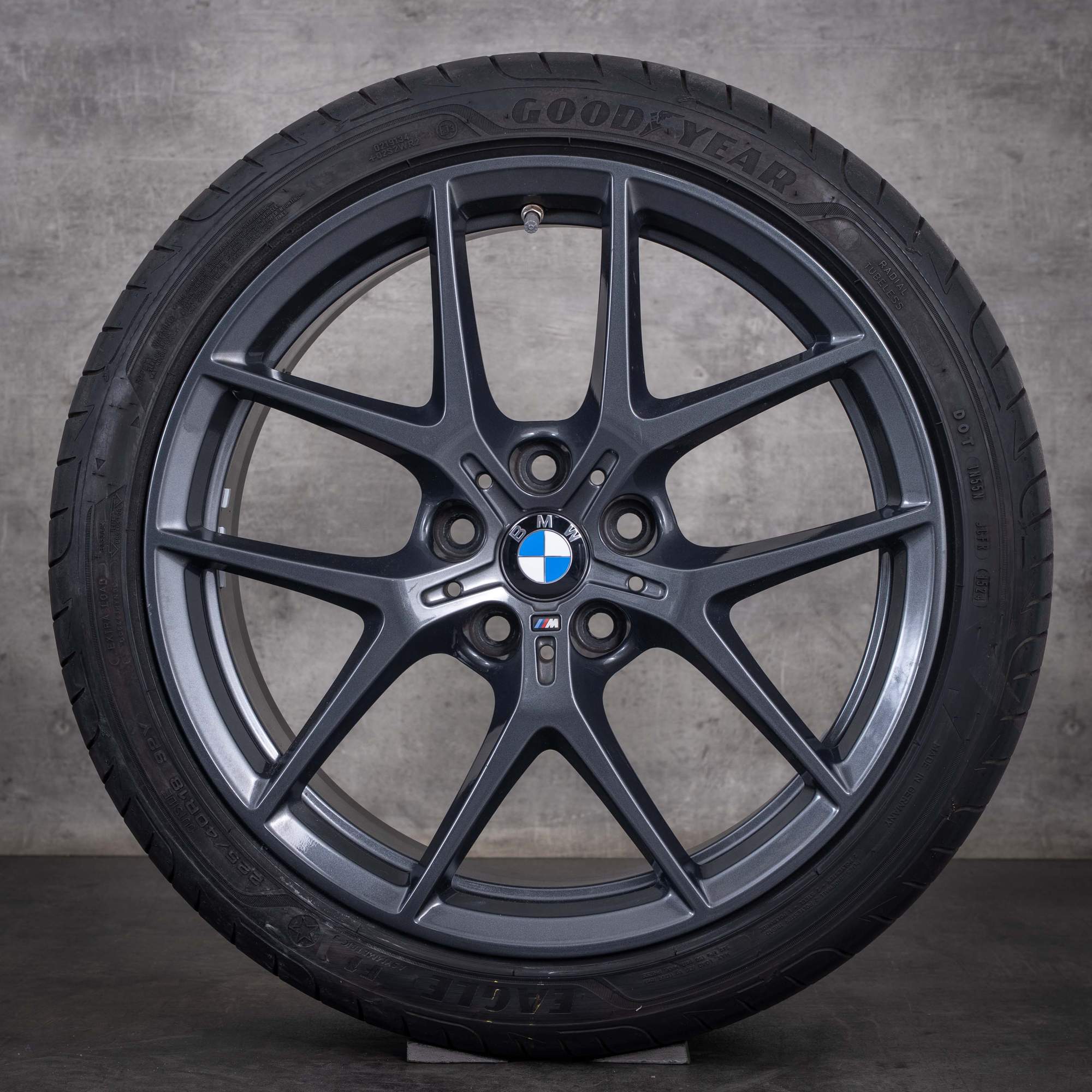 OEM BMW 1 Series 2 Series 18inch F40 F44 Gran Coupé summer wheels Styling 554 M 8092353 Orbit Gray Gloss