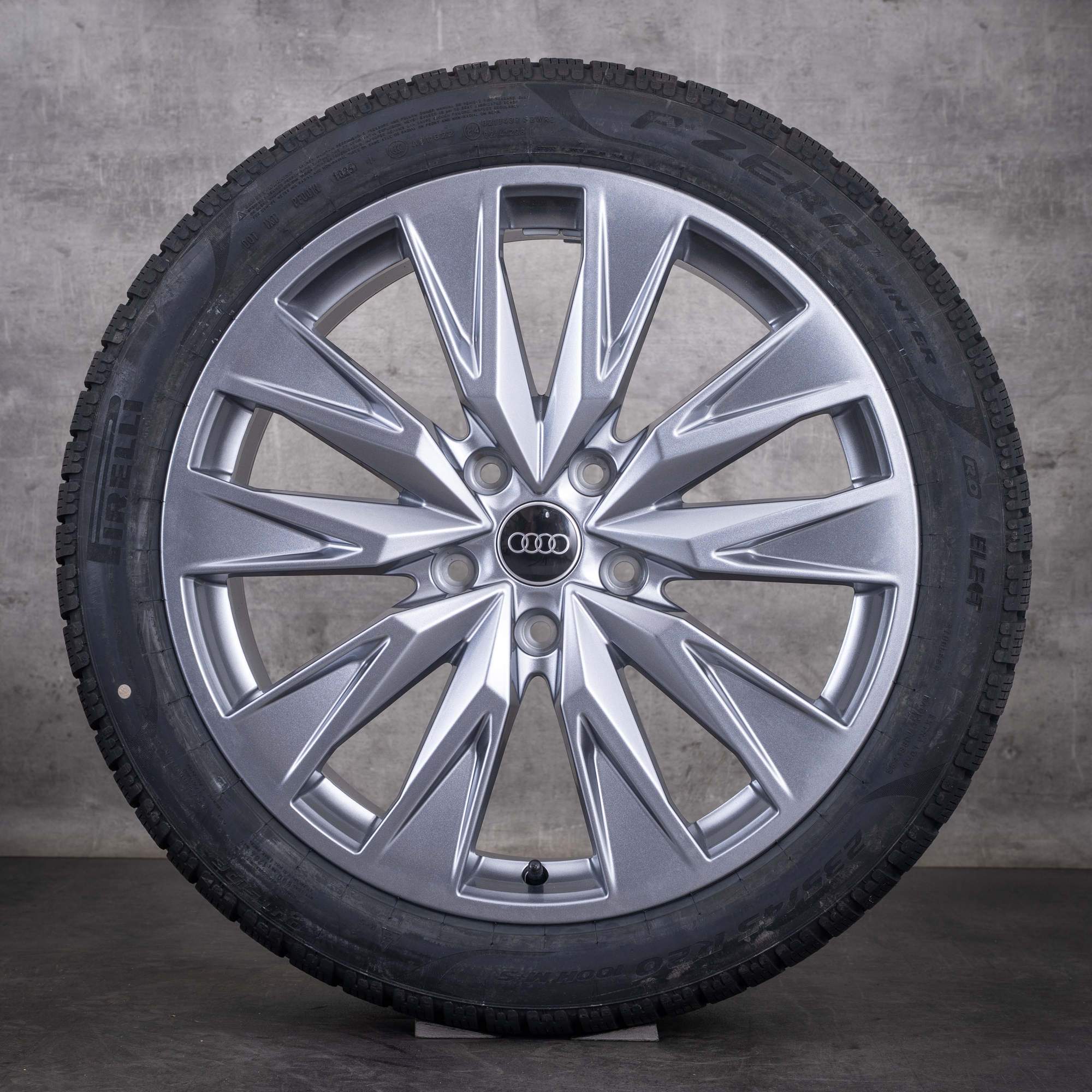 Oryginalne koła zimowe do Audi A6 e-tron felgi 20 cali GH 85E601025AR 85E601025AS szary metalik NOWE