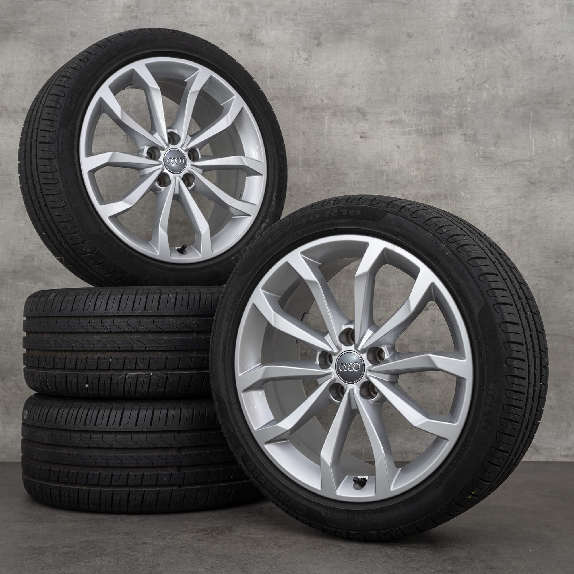 Originale Audi A4 S4 hjul 18 tommer 8W B9 sommerhjul 8W0601025H sølv