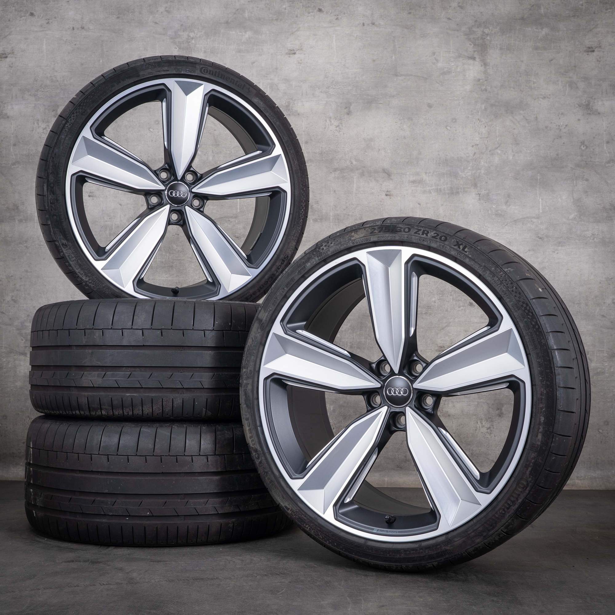 Oryginalne felgi Audi RS4 RS5 20 cali B9 8W F5 – opony letnie Peak 8W0601025CS czarne matowe z polerowanymi elementami