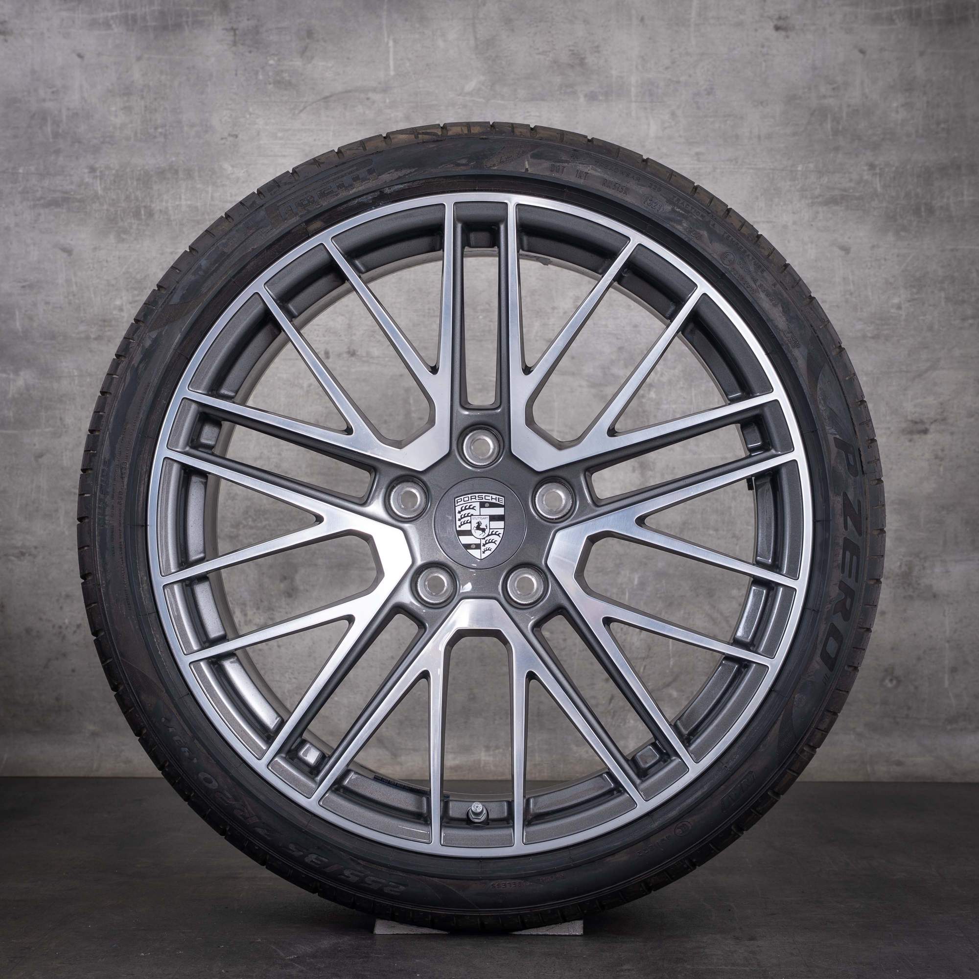 Pneus de inverno originais Porsche 992 I de 20 e 21 polegadas Turbo S, jantes 992601025AR e 992601025N, titânio, frente diamantada