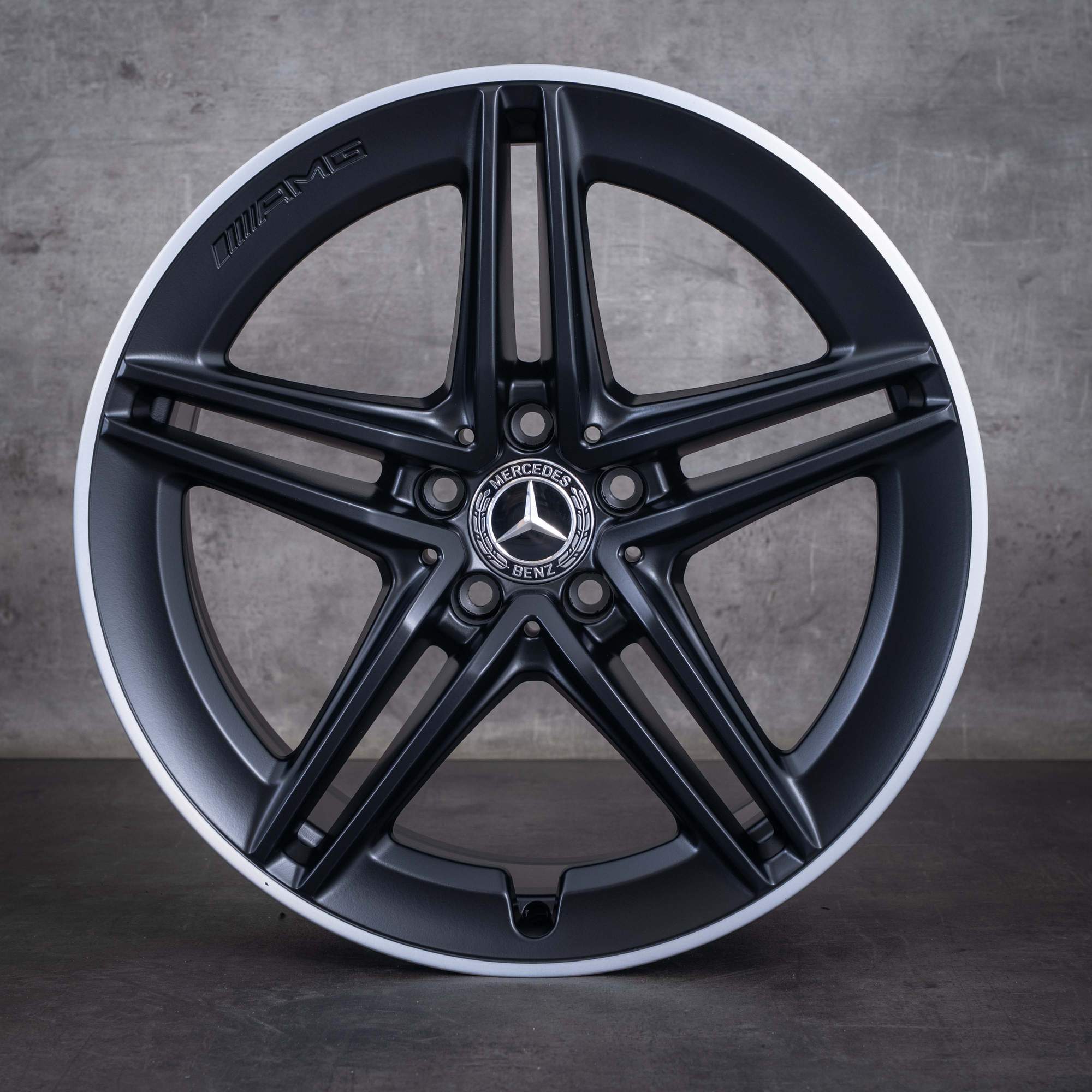 Original Mercedes Benz C-Klasse C63 & S AMG Felgen 19 Zoll C205 A205 A2054012001 A2054012101 schwarz matt rand glanzgedreht NEU