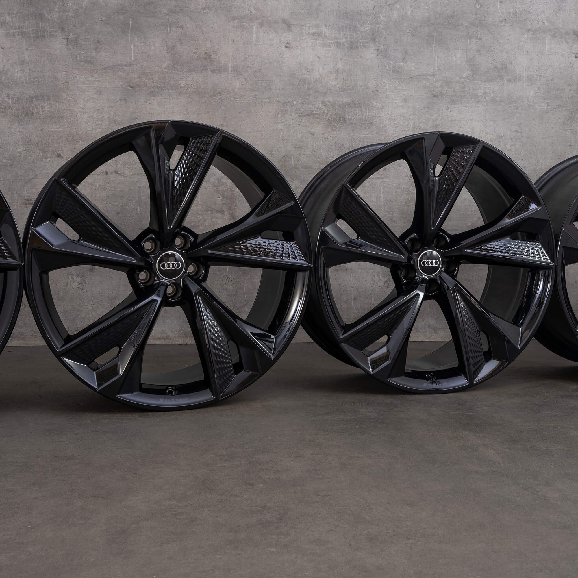 Audi 22 tums fälgar RS6 RS7 4K C8 aluminiumfälgar 4K0601025BC 10,5 x ET19 NYA