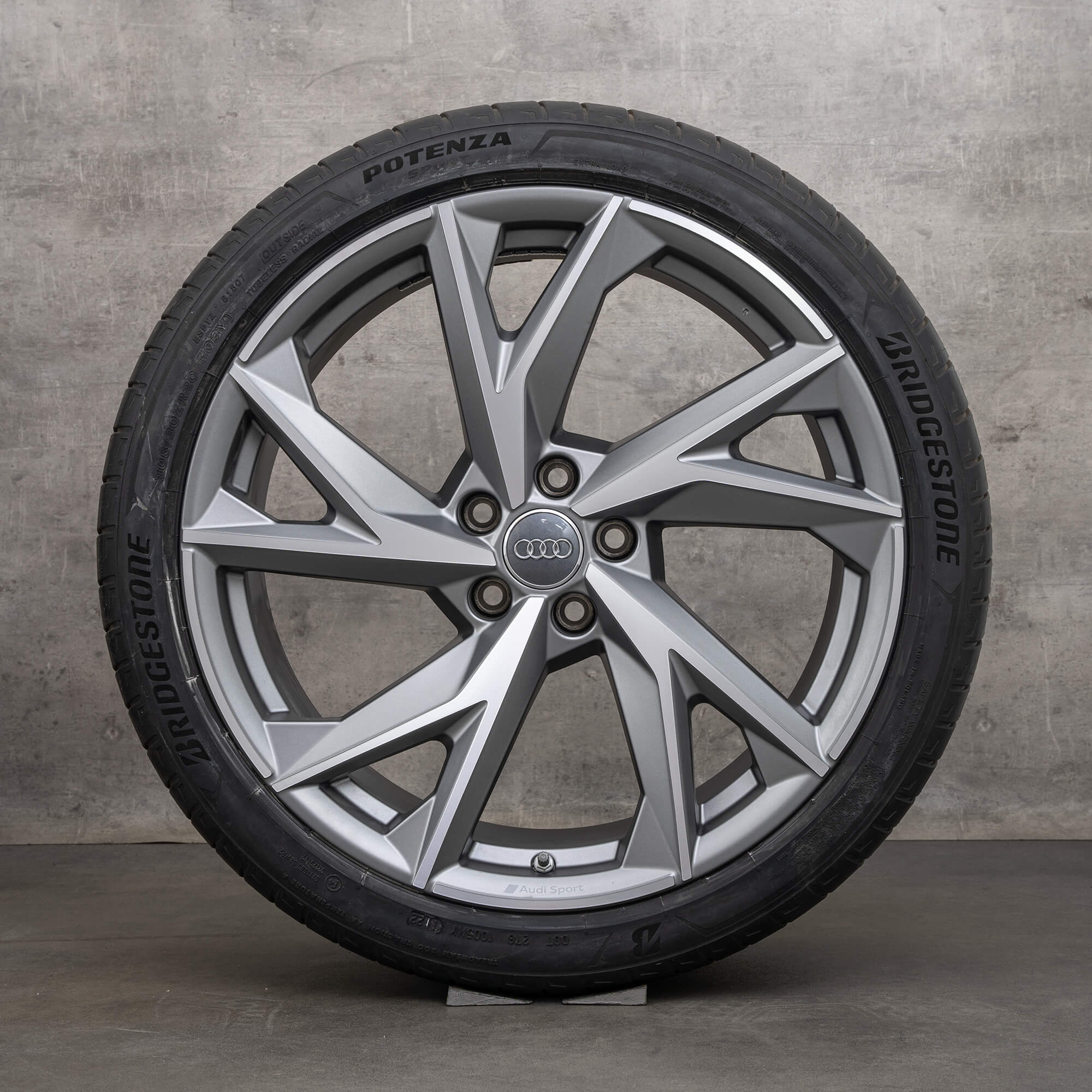 OEM Audi R8 winter wheels 20inch 4S rims 4S0601025CA 4S0601025CC diamond cut titanium NEW