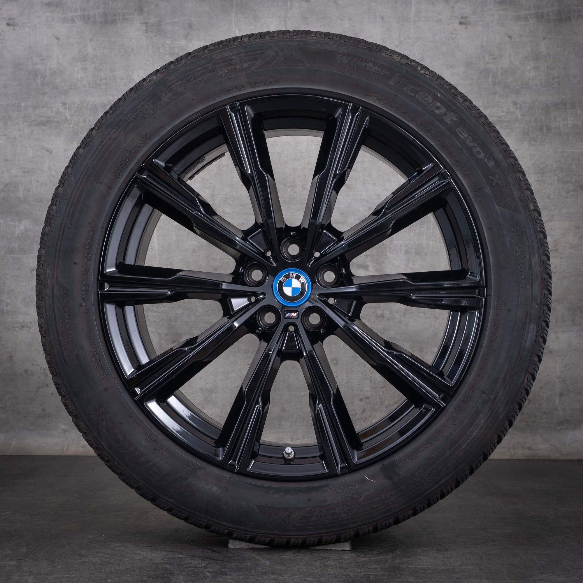 Alkuperäiset BMW X5 X6 -talvirenkaat 20 tuumaa G05 G06 -vanteet Styling 740 M 8071996 jet black