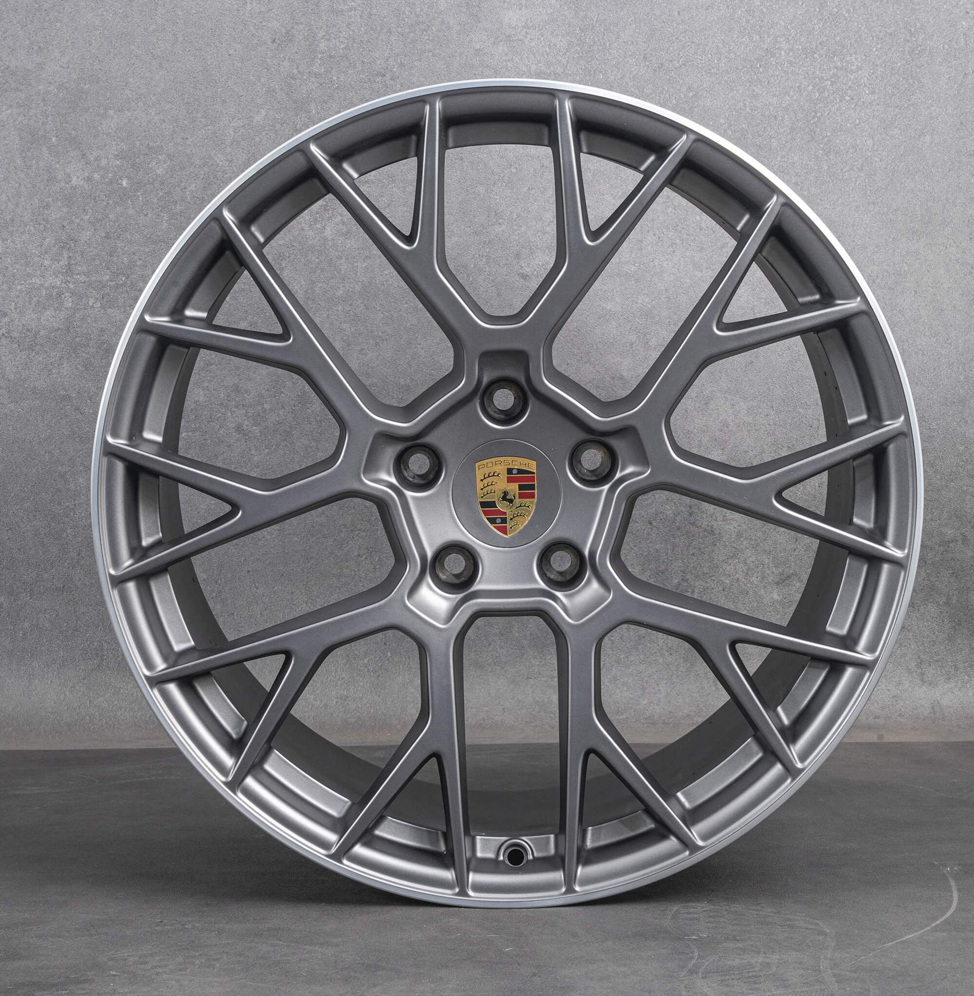 OEM Porsche 992.1 20 21 inch C2 C4 RS Spyder rims 992601025BB Platinum