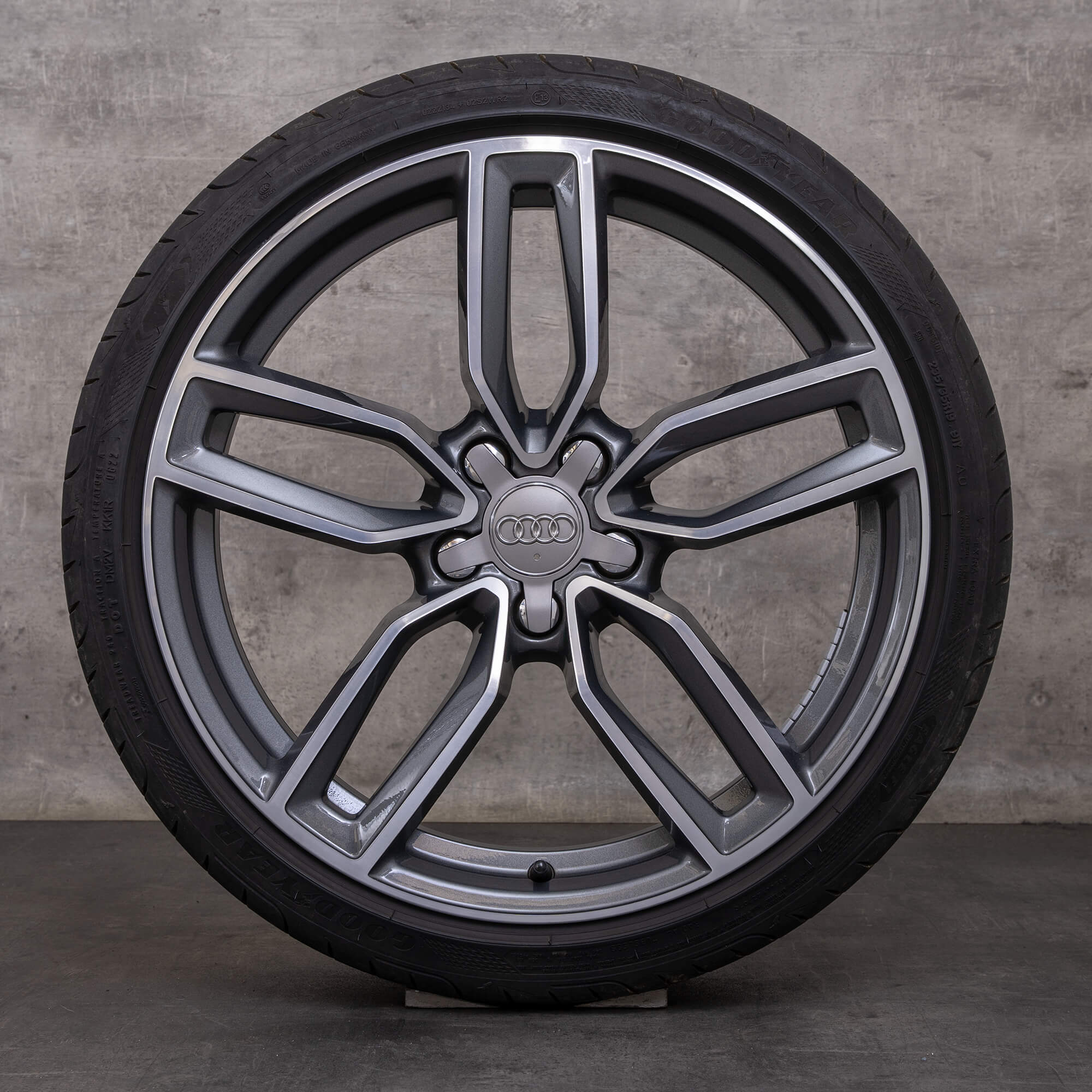 Original letní kola Audi A3 S3 RS3 19palcové ráfky na auto 8V 8V0601025AB černé leštěné