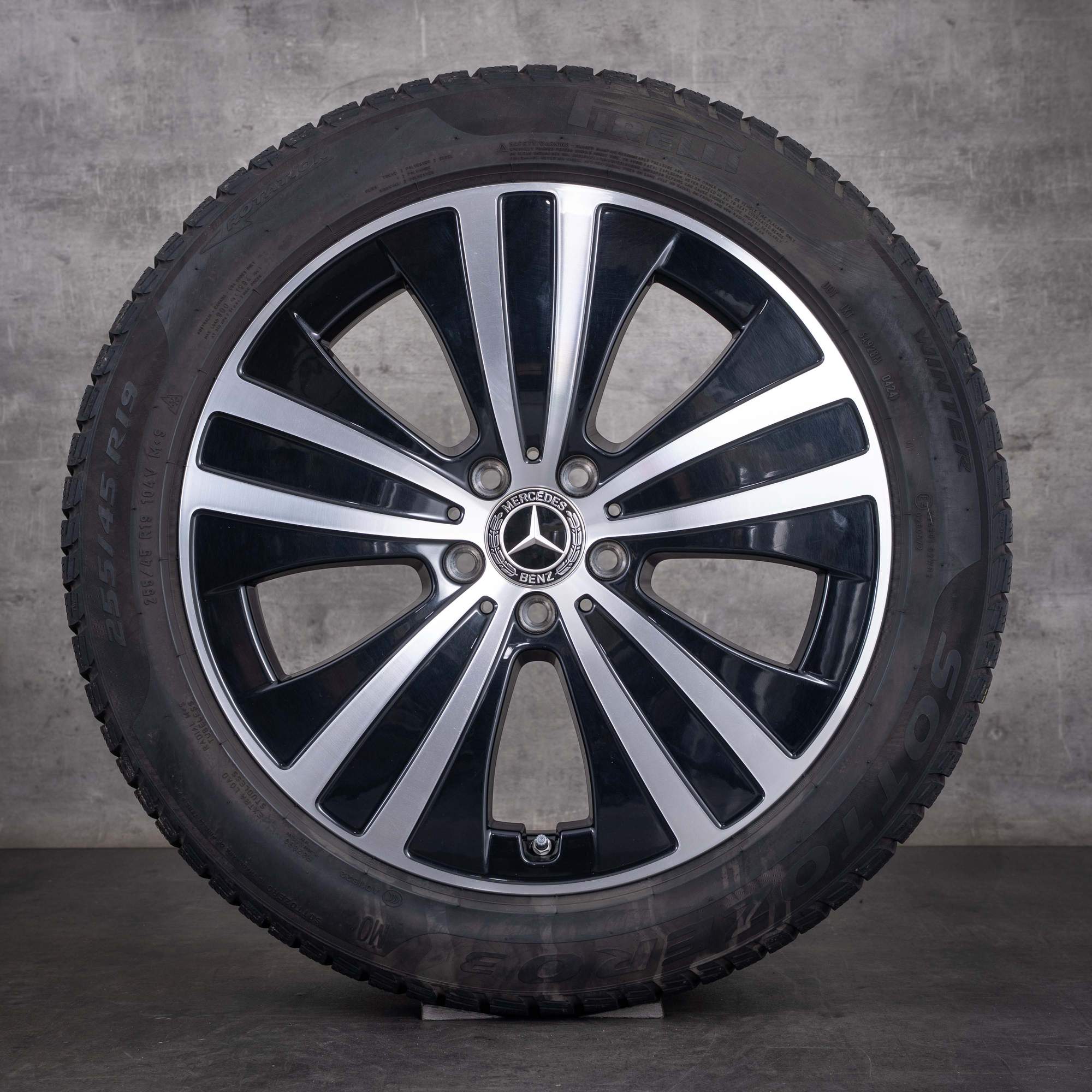 OEM Mercedes-Benz EQE 19inch V295 winter wheels A2954011200 black front diamond cut - wheel 2 of 4
