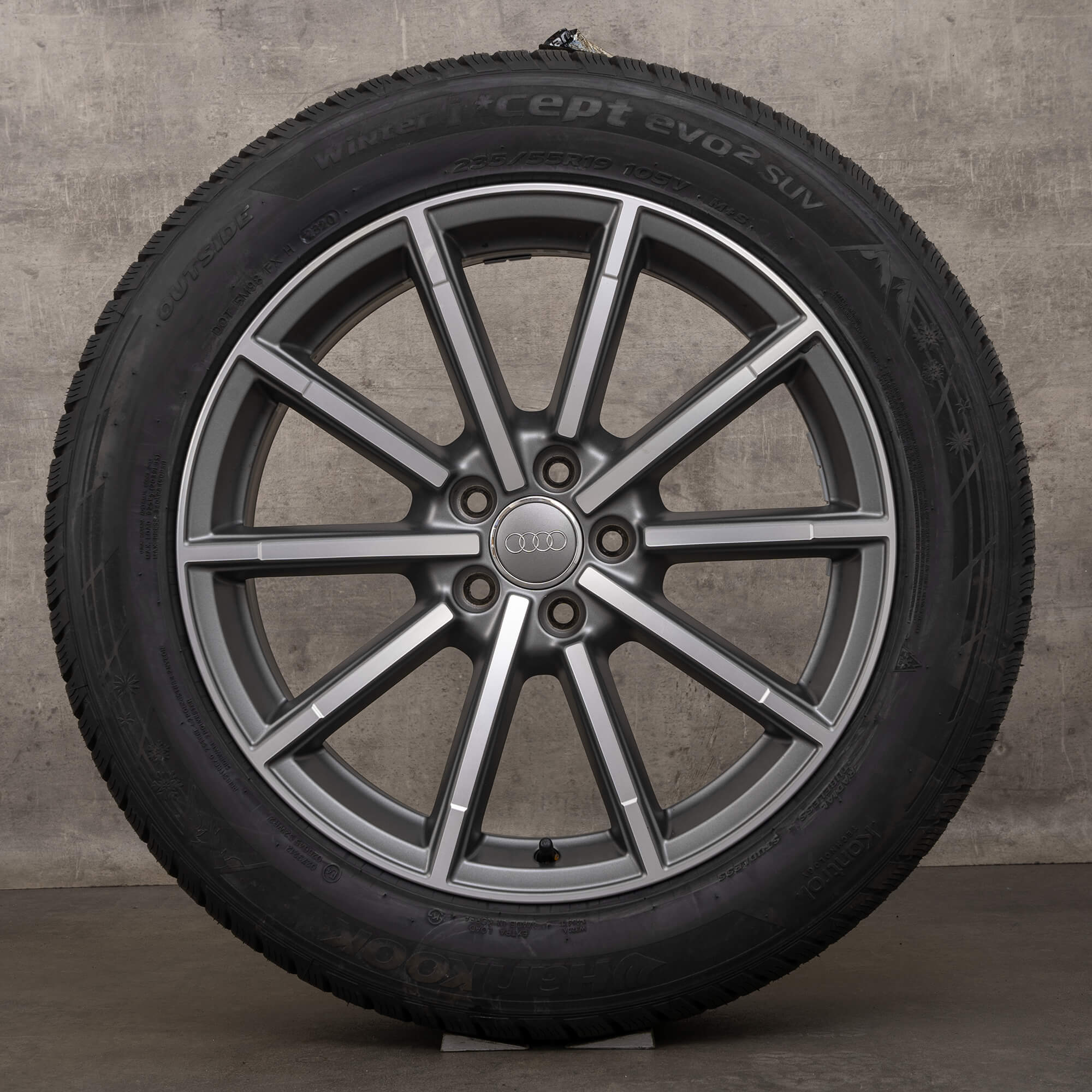 Original Audi Q5 SQ5 8R 19 inch rims winter tires 8R0601025CD