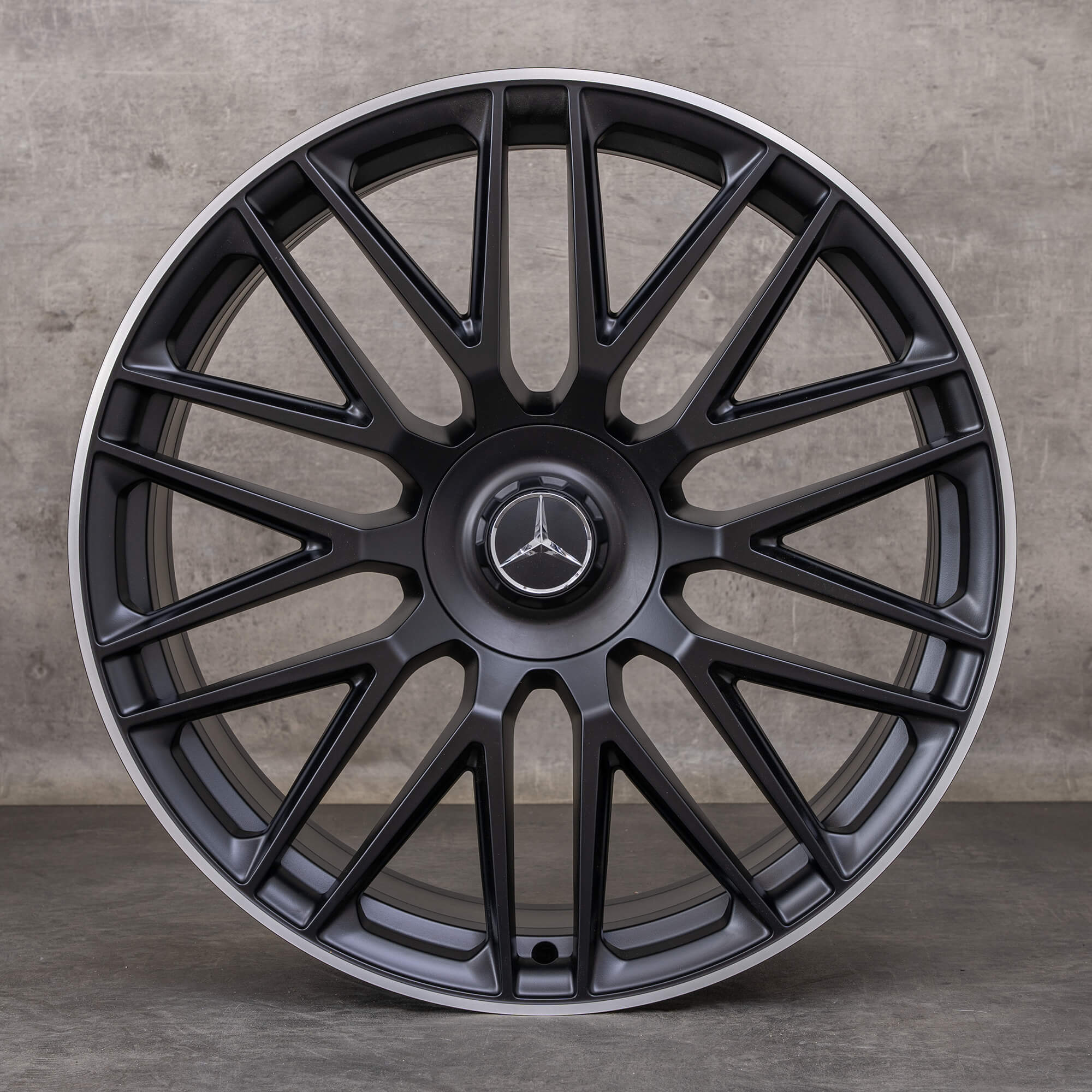 Alkuperäiset Mercedes-Benz S-sarjan S 63 AMG E Performance -vanteet 21 tuumaa V223 A2234012300 A2234012400 mattamusta diamond cut UUDET